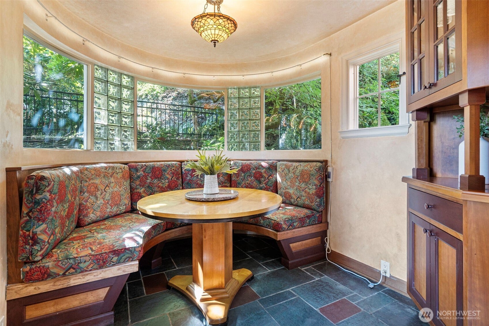 Tacoma, Washington, 98406, United States, 4 Bedrooms Bedrooms, ,4 BathroomsBathrooms,Residential,Active,1952076