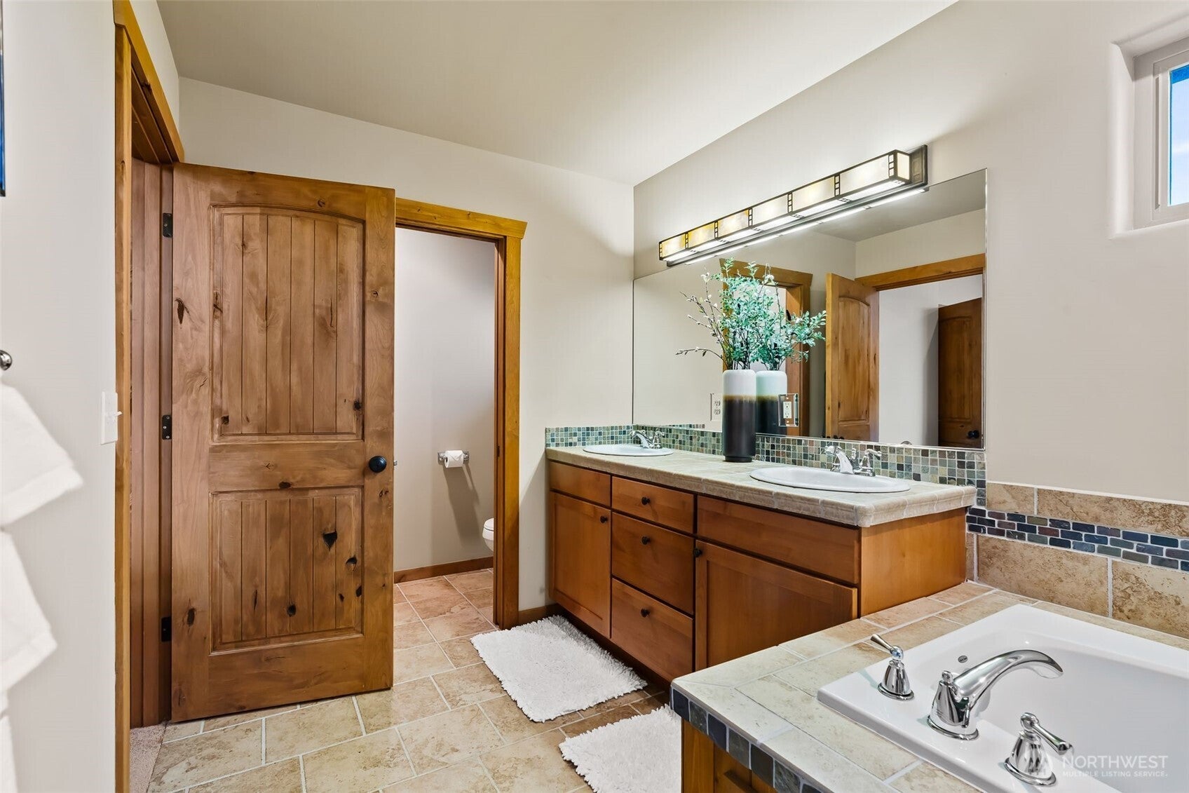 Cle Elum, Washington, 98922, United States, 4 Bedrooms Bedrooms, ,4 BathroomsBathrooms,Residential,Active,1998577