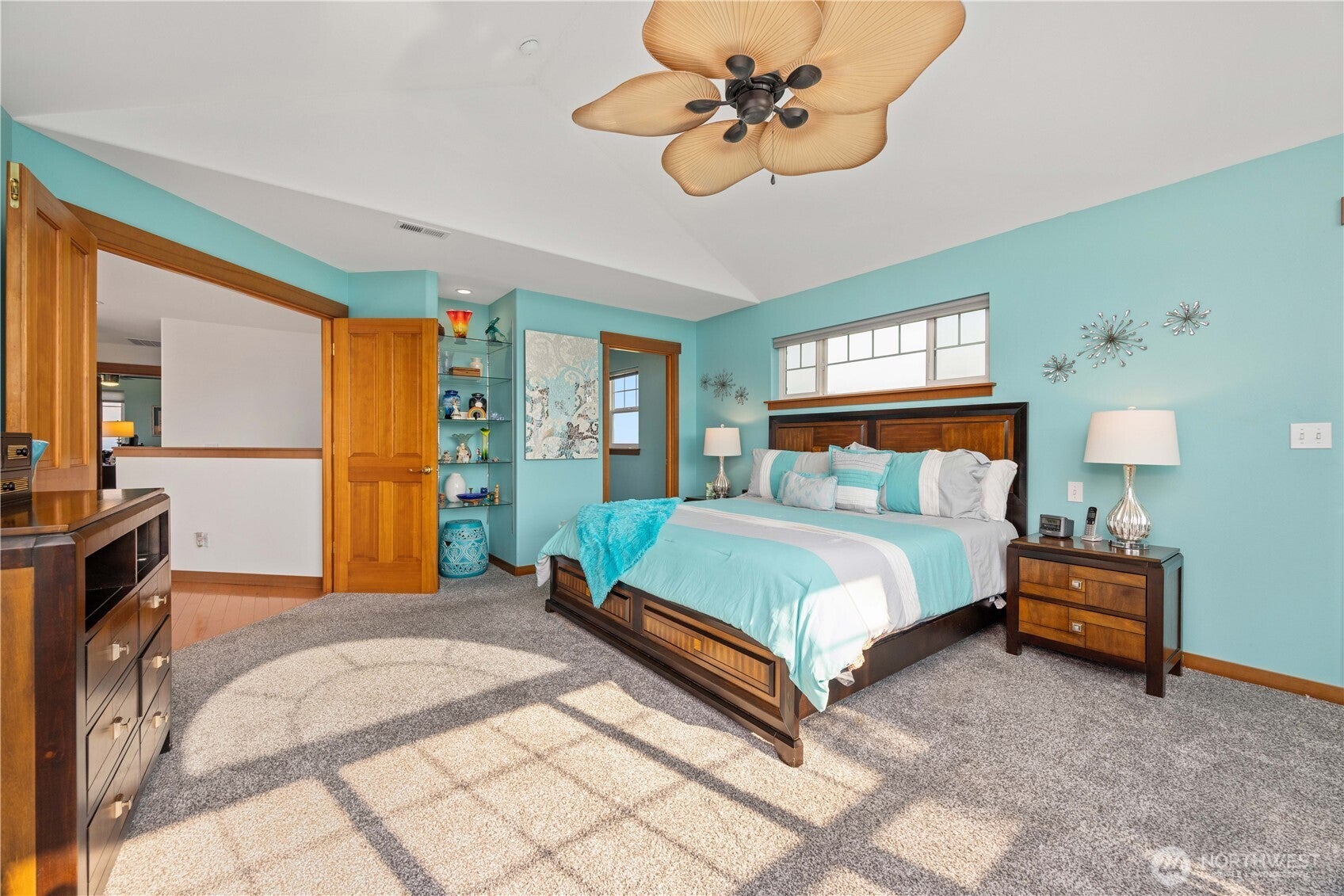 Manson, Washington, 98831, United States, 3 Bedrooms Bedrooms, ,3 BathroomsBathrooms,Residential,Active,1946323