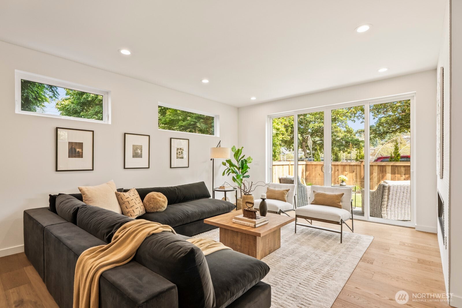 Seattle, Washington, 98116, United States, 4 Bedrooms Bedrooms, ,4 BathroomsBathrooms,Residential,Active,1944091