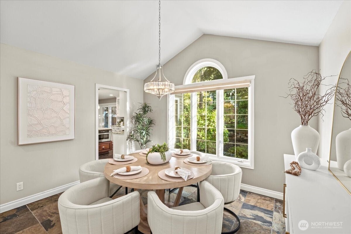 Redmond, Washington, 98052, United States, 4 Bedrooms Bedrooms, ,3 BathroomsBathrooms,Residential,Active,1953683