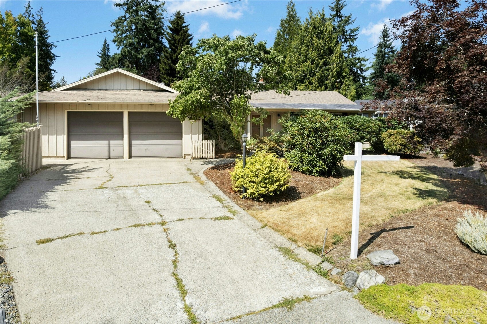 Bellevue, Washington, 98008, United States, 3 Bedrooms Bedrooms, ,2 BathroomsBathrooms,Residential,Active,1914589
