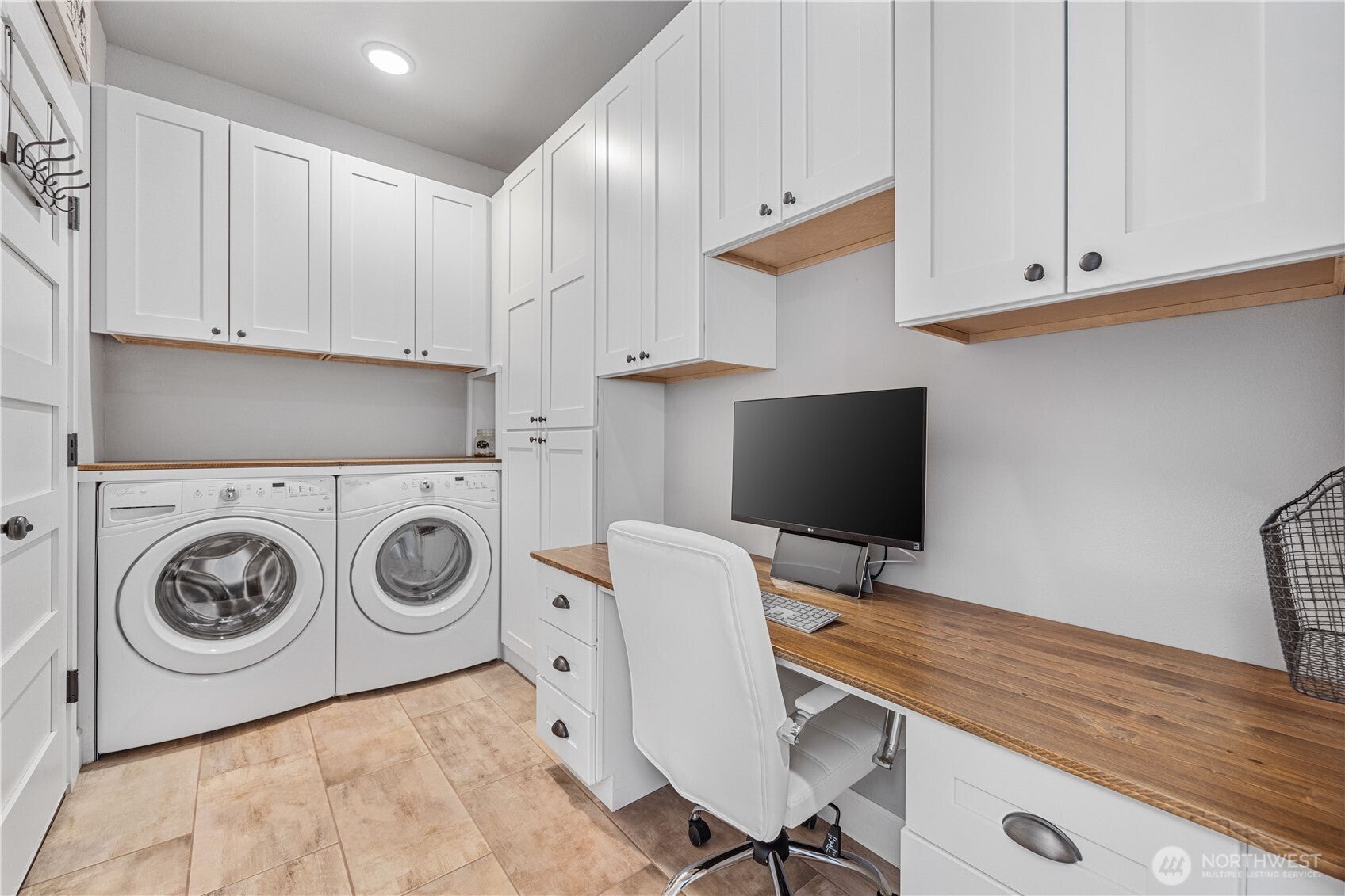 Orondo, Washington, 98843, United States, 4 Bedrooms Bedrooms, ,2 BathroomsBathrooms,Residential,Active,1919394