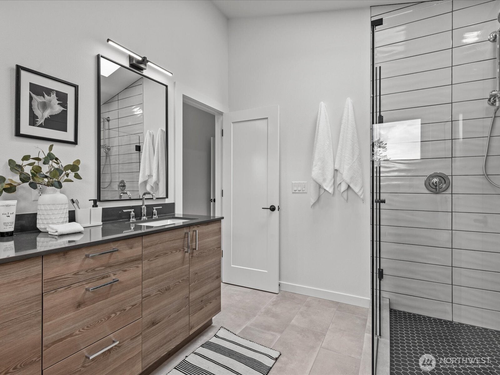 Seattle, Washington, 98117, United States, 4 Bedrooms Bedrooms, ,4 BathroomsBathrooms,Residential,Active,2010168