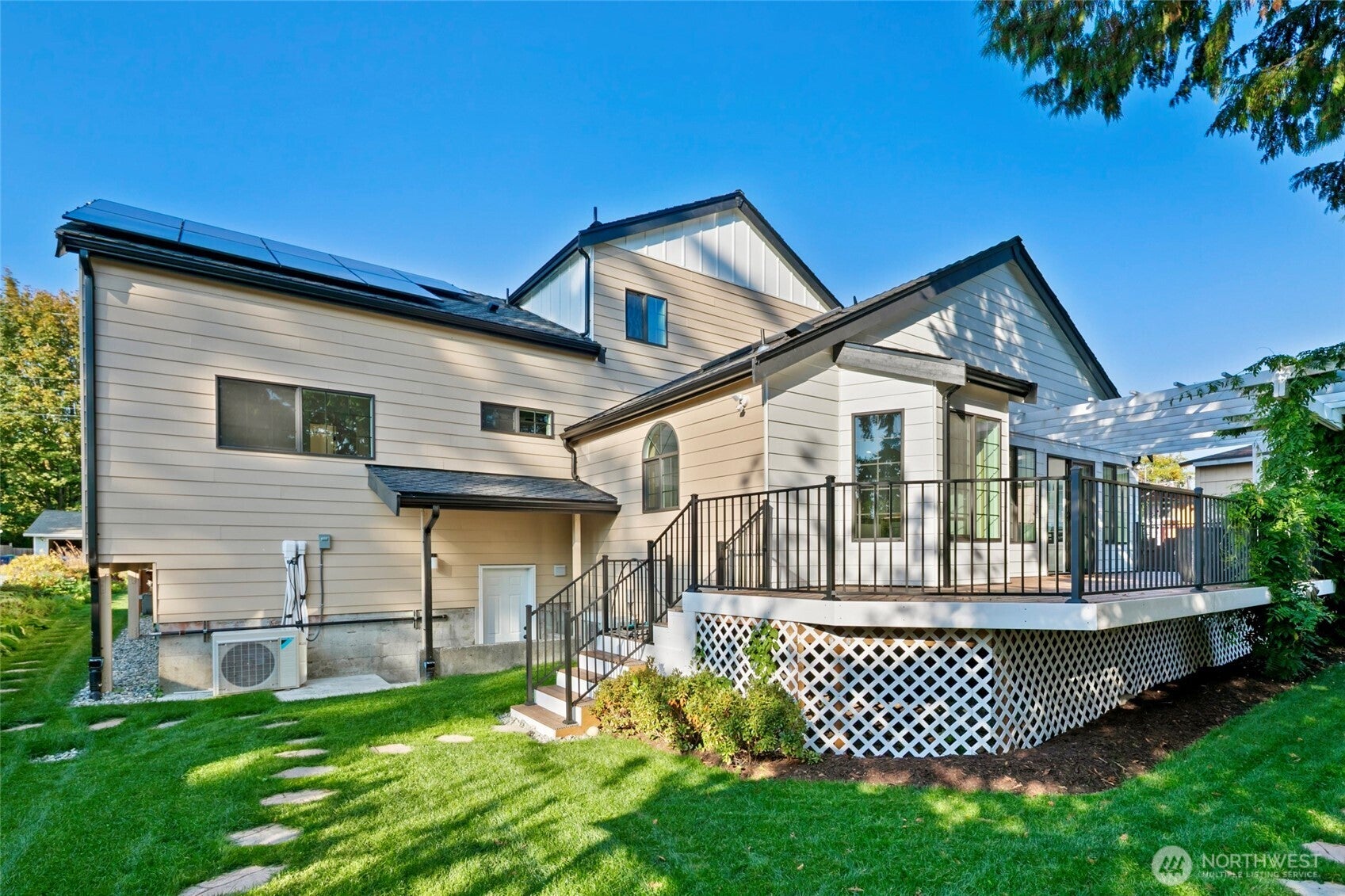 Mountlake Terrace, Washington, 98043, United States, 4 Bedrooms Bedrooms, ,3 BathroomsBathrooms,Residential,Active,2002597