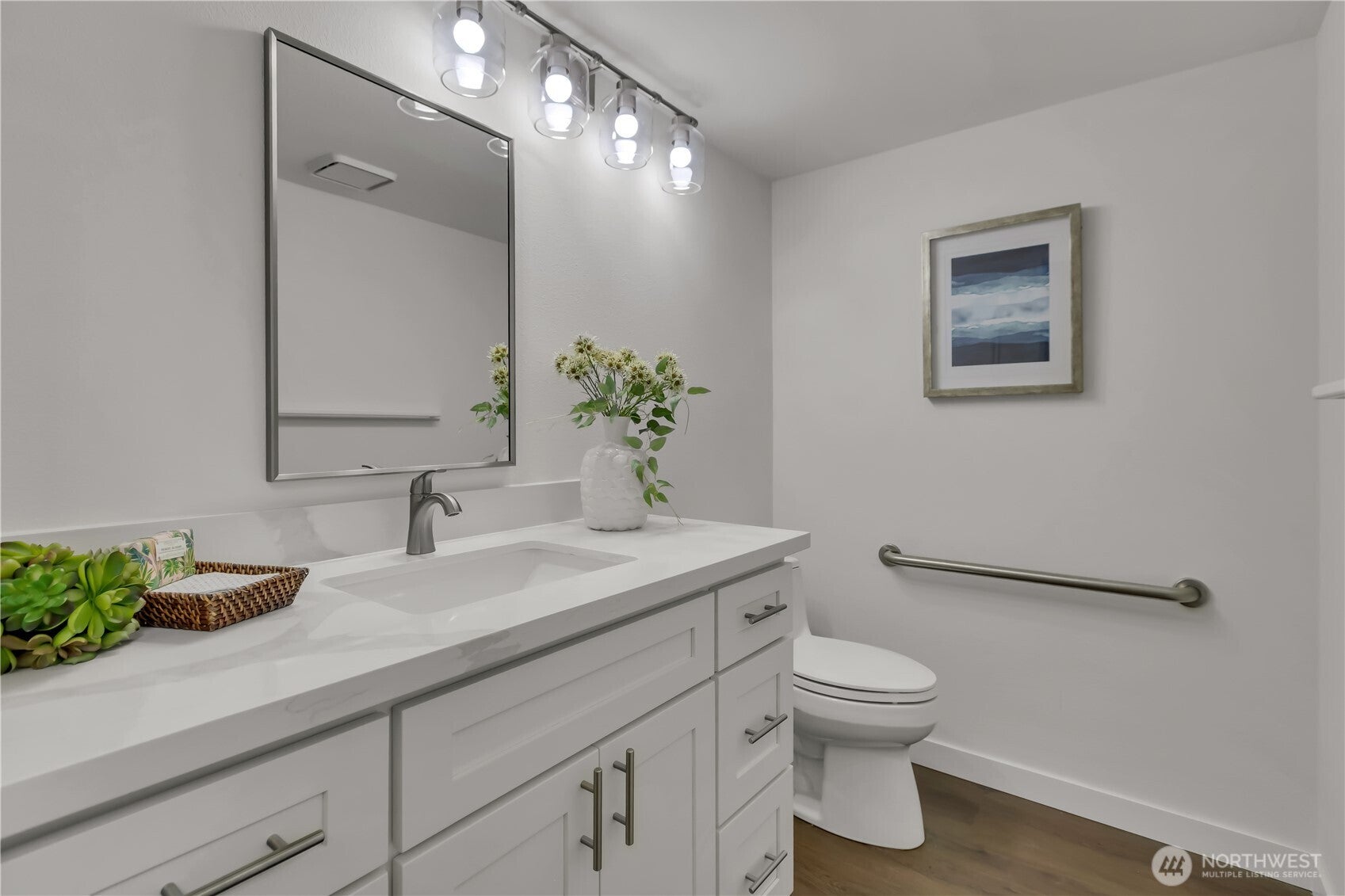 Bellevue, Washington, 98005, United States, 4 Bedrooms Bedrooms, ,3 BathroomsBathrooms,Residential,Active,1988415