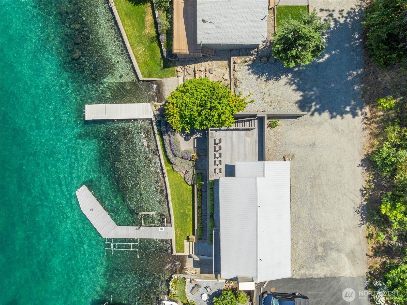 Chelan, Washington, 98816, United States, 4 Bedrooms Bedrooms, ,2 BathroomsBathrooms,Residential,Active,1971804