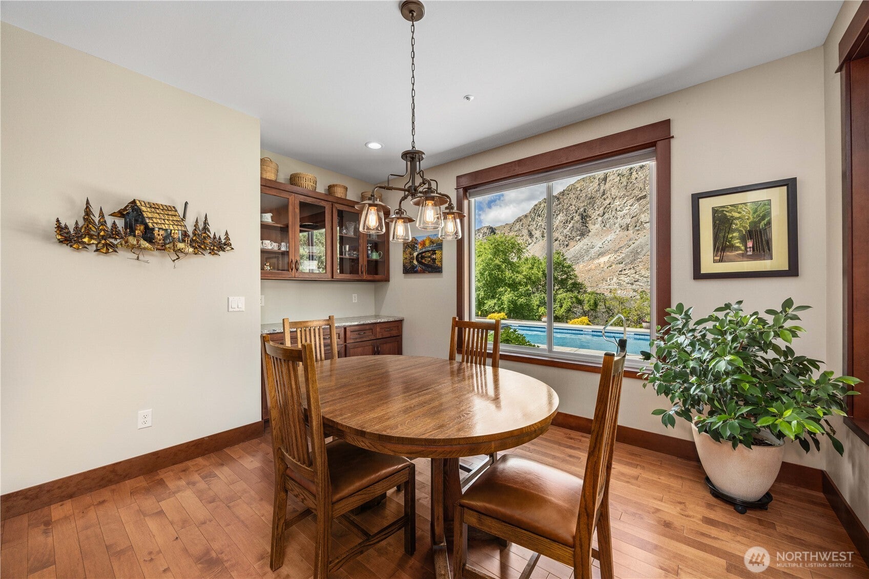 Orondo, Washington, 98843, United States, 3 Bedrooms Bedrooms, ,4 BathroomsBathrooms,Residential,Active,1823970