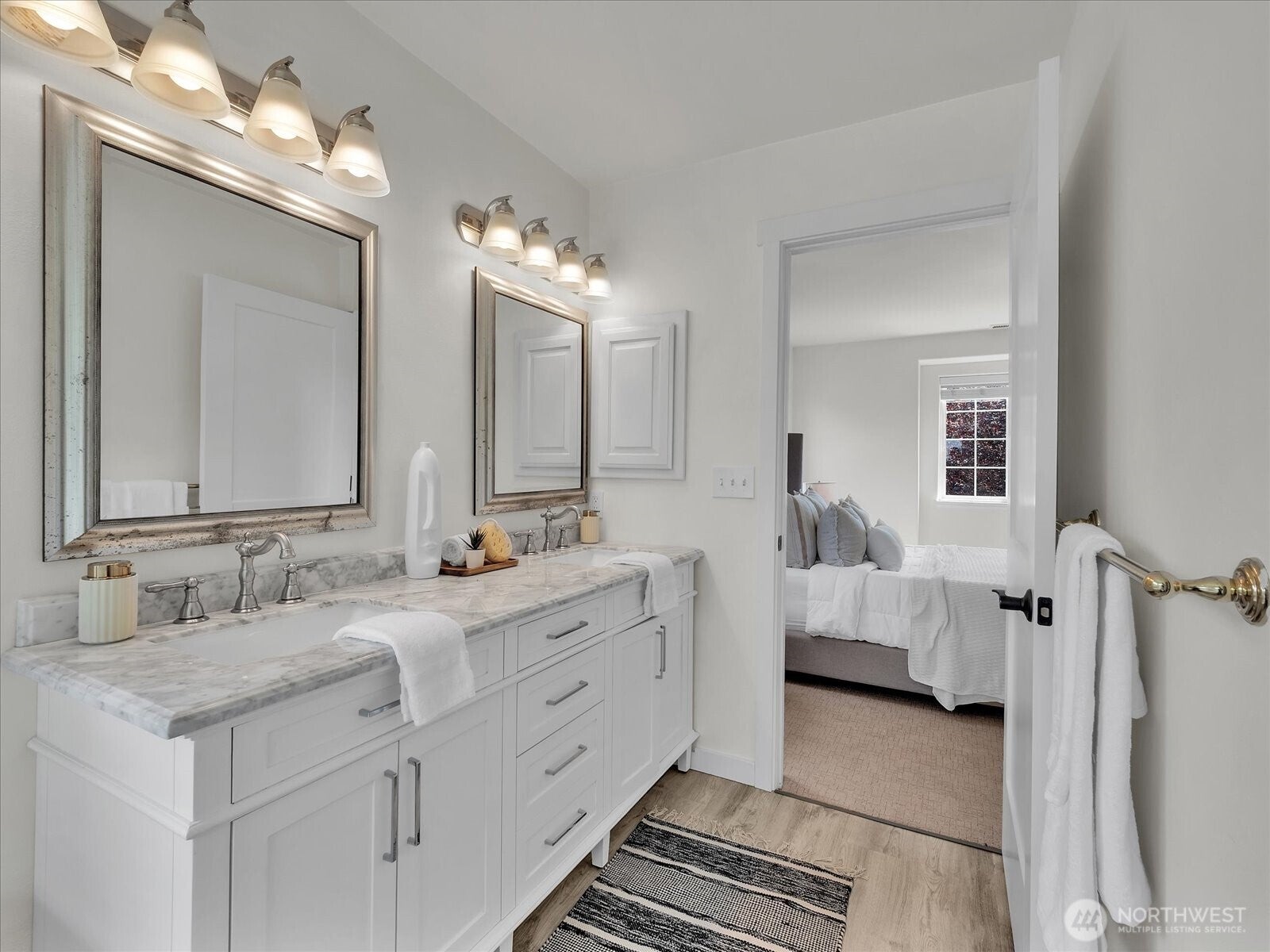 Mukilteo, Washington, 98275, United States, 5 Bedrooms Bedrooms, ,4 BathroomsBathrooms,Residential,Active,1943790