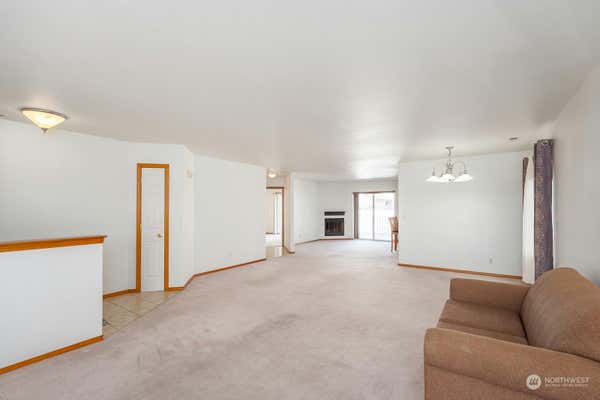 1300 W MARINA DR APT 34, MOSES LAKE, WA 98837, photo 4 of 40