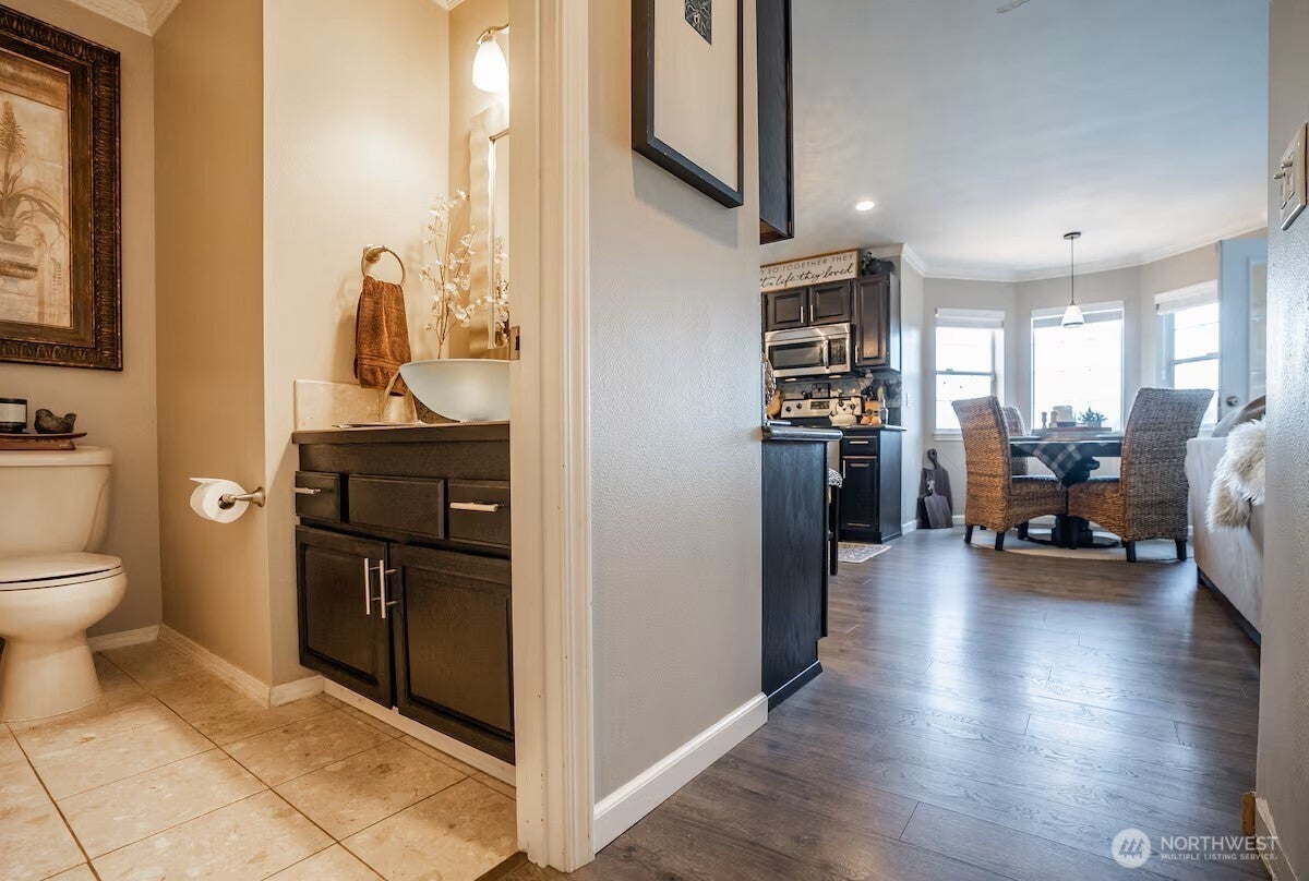 Lakewood, Washington, 98498, United States, 4 Bedrooms Bedrooms, ,4 BathroomsBathrooms,Residential,Active,1988477