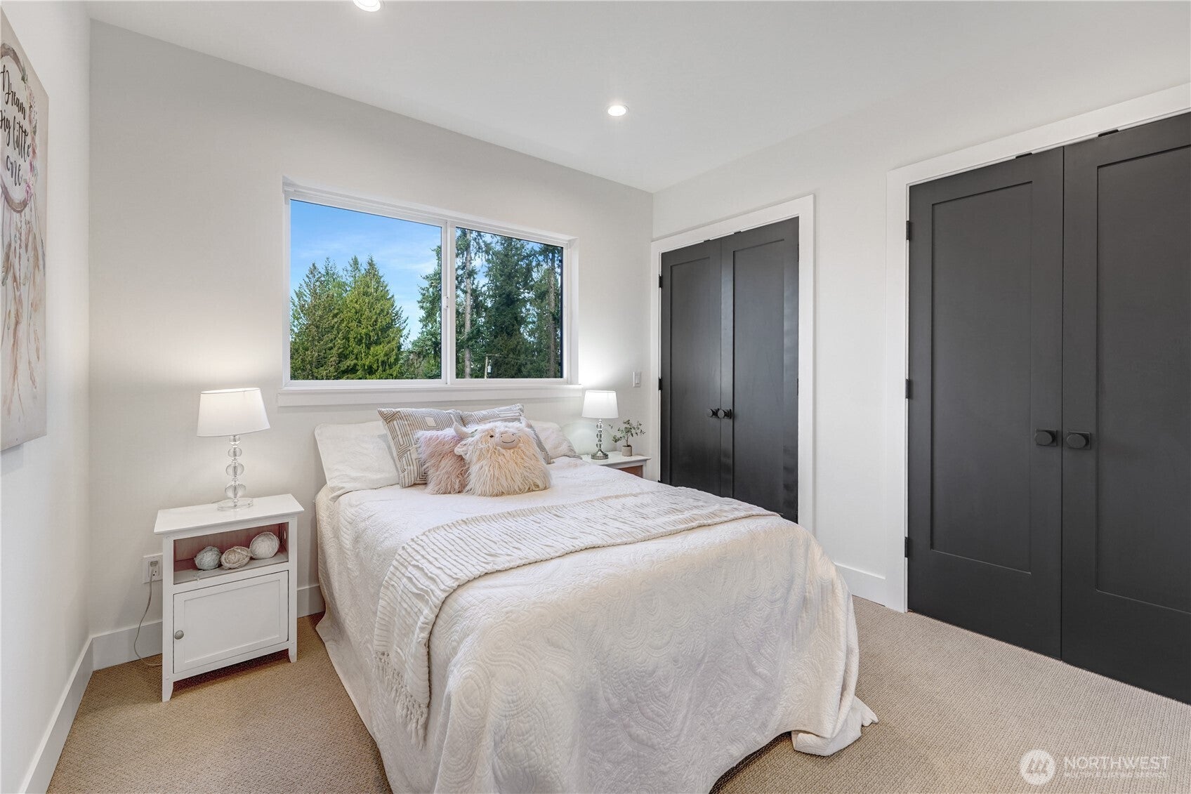 Kirkland, Washington, 98033, United States, 6 Bedrooms Bedrooms, ,7 BathroomsBathrooms,Residential,Active,2008735