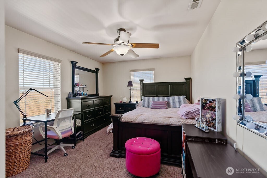 Yakima, Washington, 98901, United States, 4 Bedrooms Bedrooms, ,3 BathroomsBathrooms,Residential,Active,1820832
