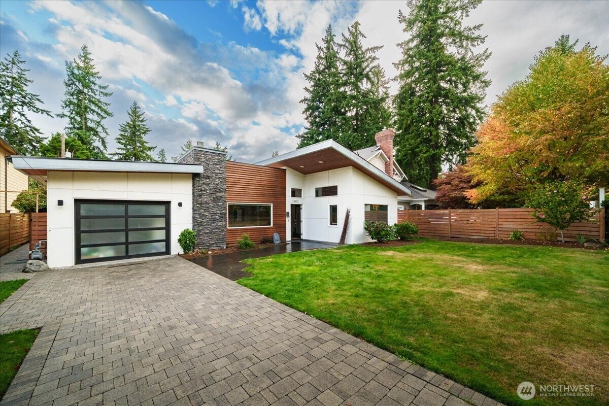 Seattle, Washington, 98177, United States, 4 Bedrooms Bedrooms, ,3 BathroomsBathrooms,Residential,Active,1953640