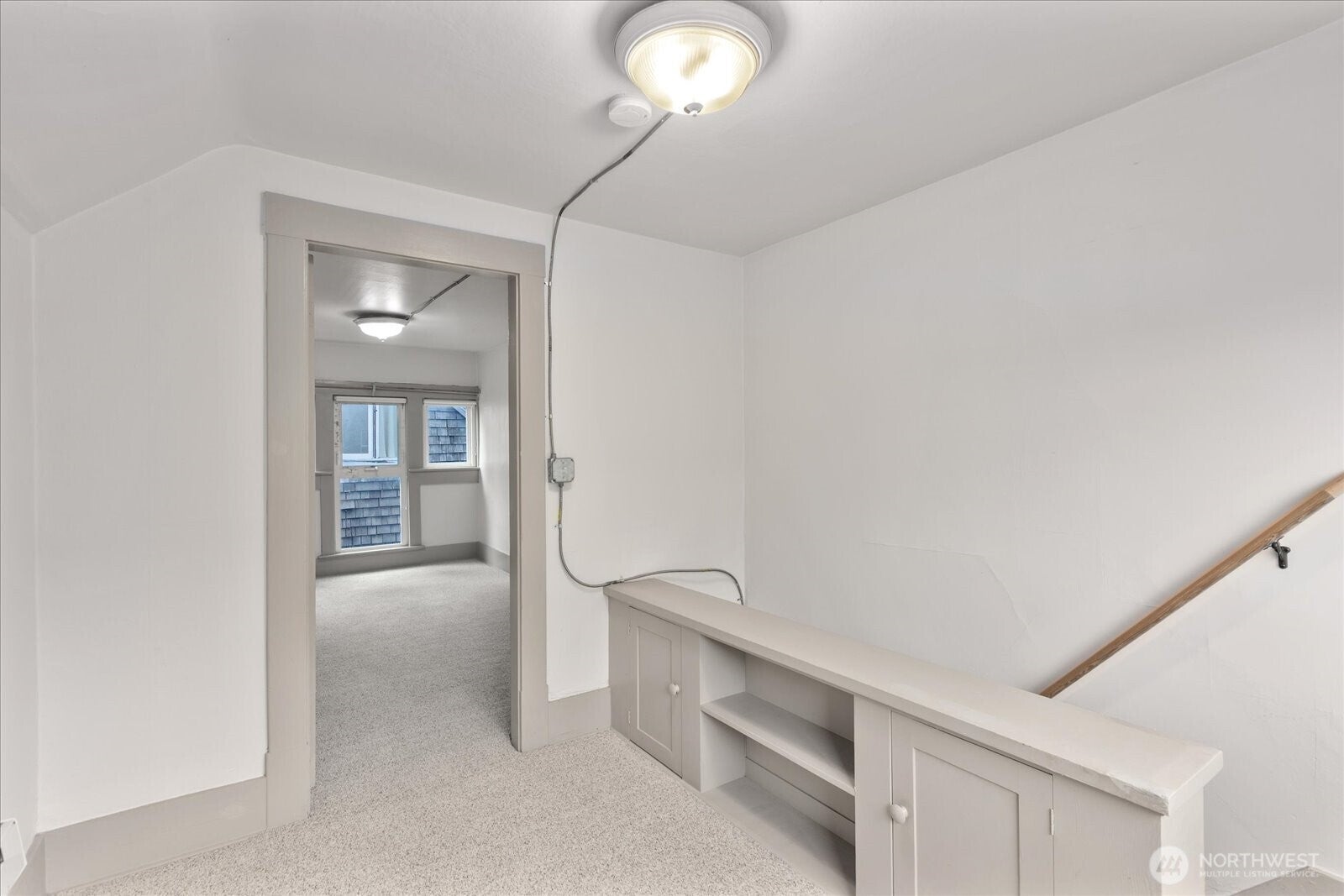Seattle, Washington, 98102, United States, 4 Bedrooms Bedrooms, ,2 BathroomsBathrooms,Residential,Active,1905356