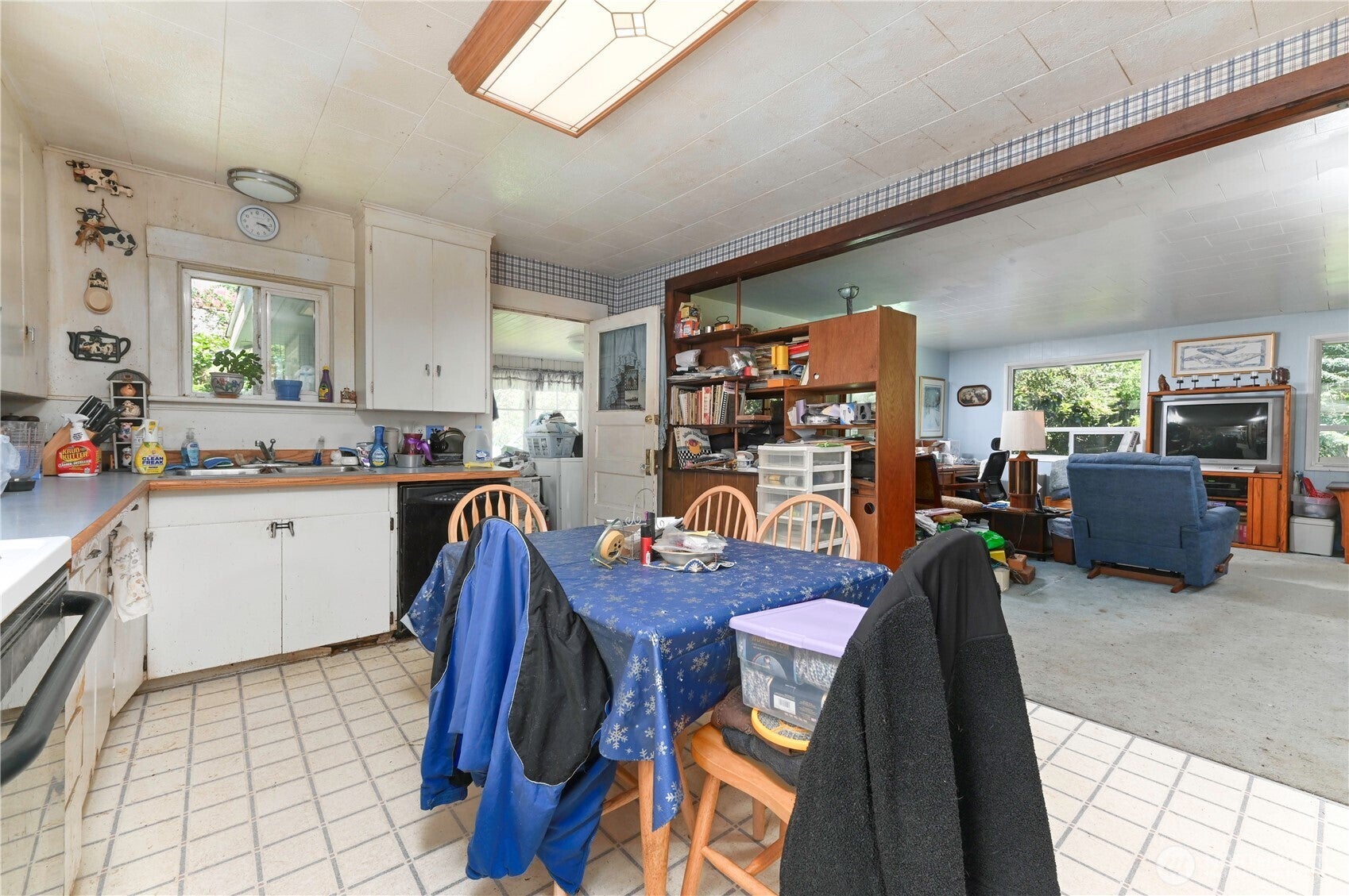 Snohomish, Washington, 98290, United States, 4 Bedrooms Bedrooms, ,2 BathroomsBathrooms,Residential,Active,1849487