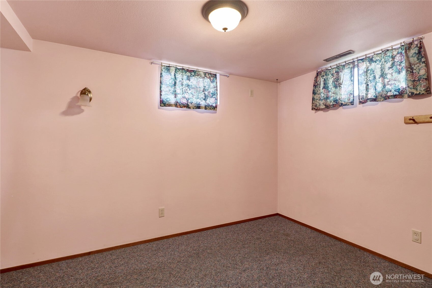 Bellingham, Washington, 98225, United States, 3 Bedrooms Bedrooms, ,2 BathroomsBathrooms,Residential,Active,1824012