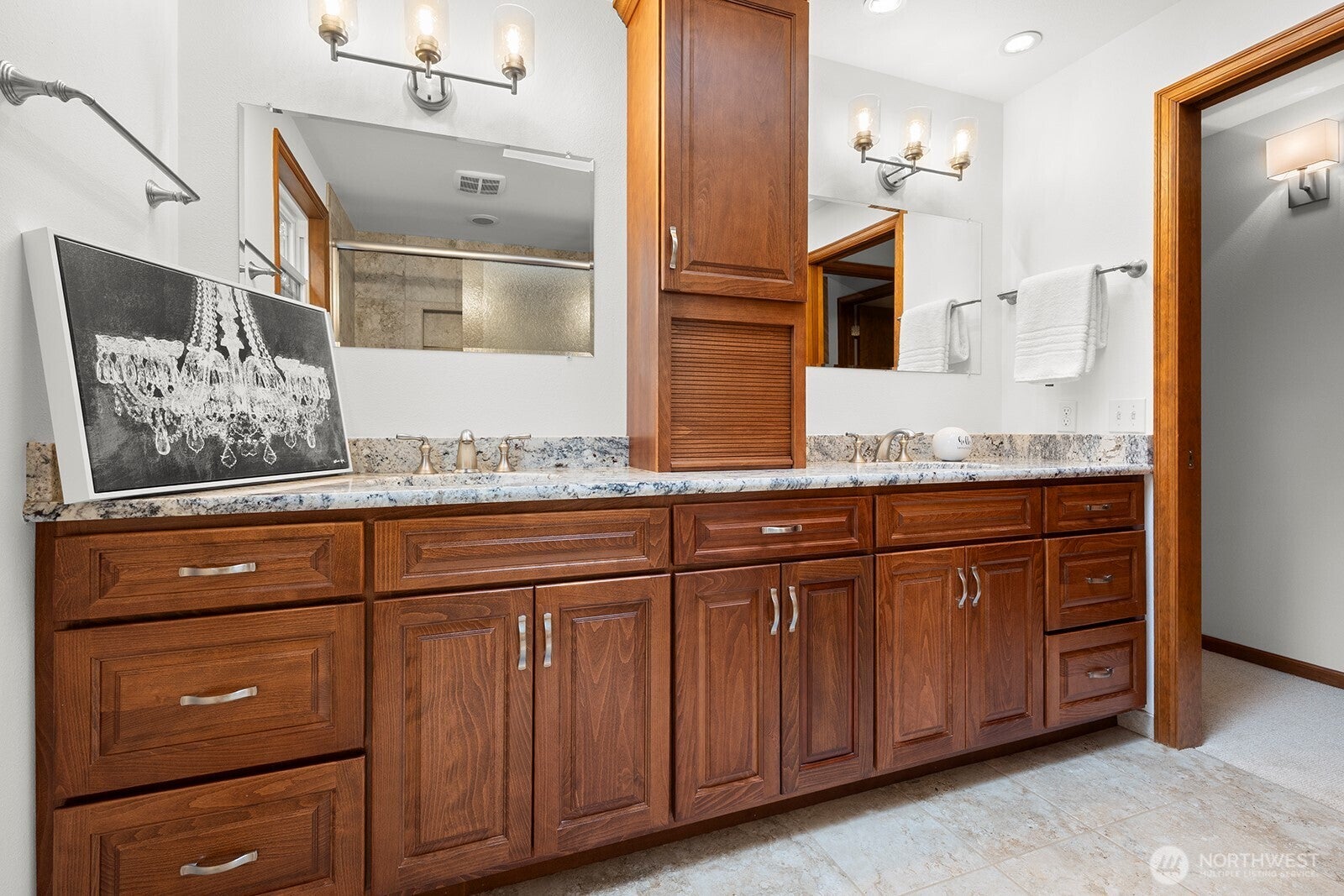 Issaquah, Washington, 98027, United States, 4 Bedrooms Bedrooms, ,3 BathroomsBathrooms,Residential,Active,1952447