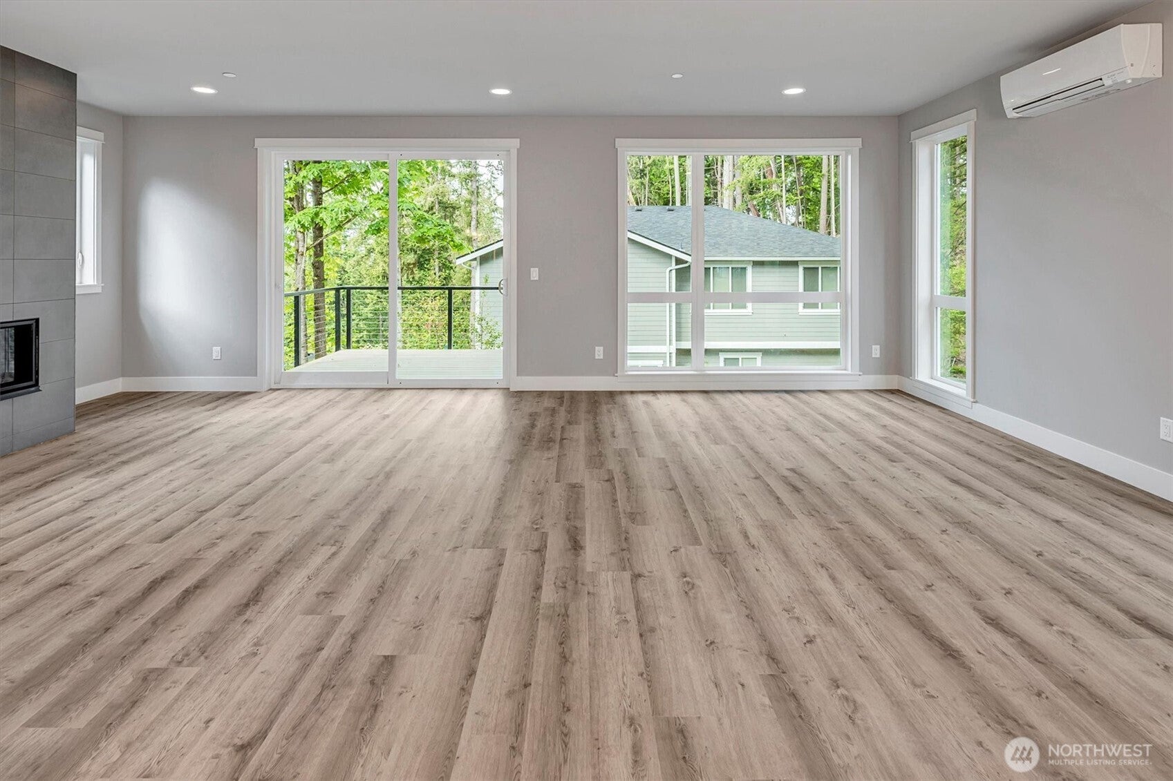 Sammamish, Washington, 98074, United States, 4 Bedrooms Bedrooms, ,4 BathroomsBathrooms,Residential,Active,1886848