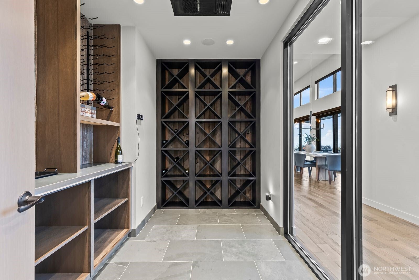 Yakima, Washington, 98908, United States, 1 Bedroom Bedrooms, ,1 BathroomBathrooms,Residential,Active,2013908