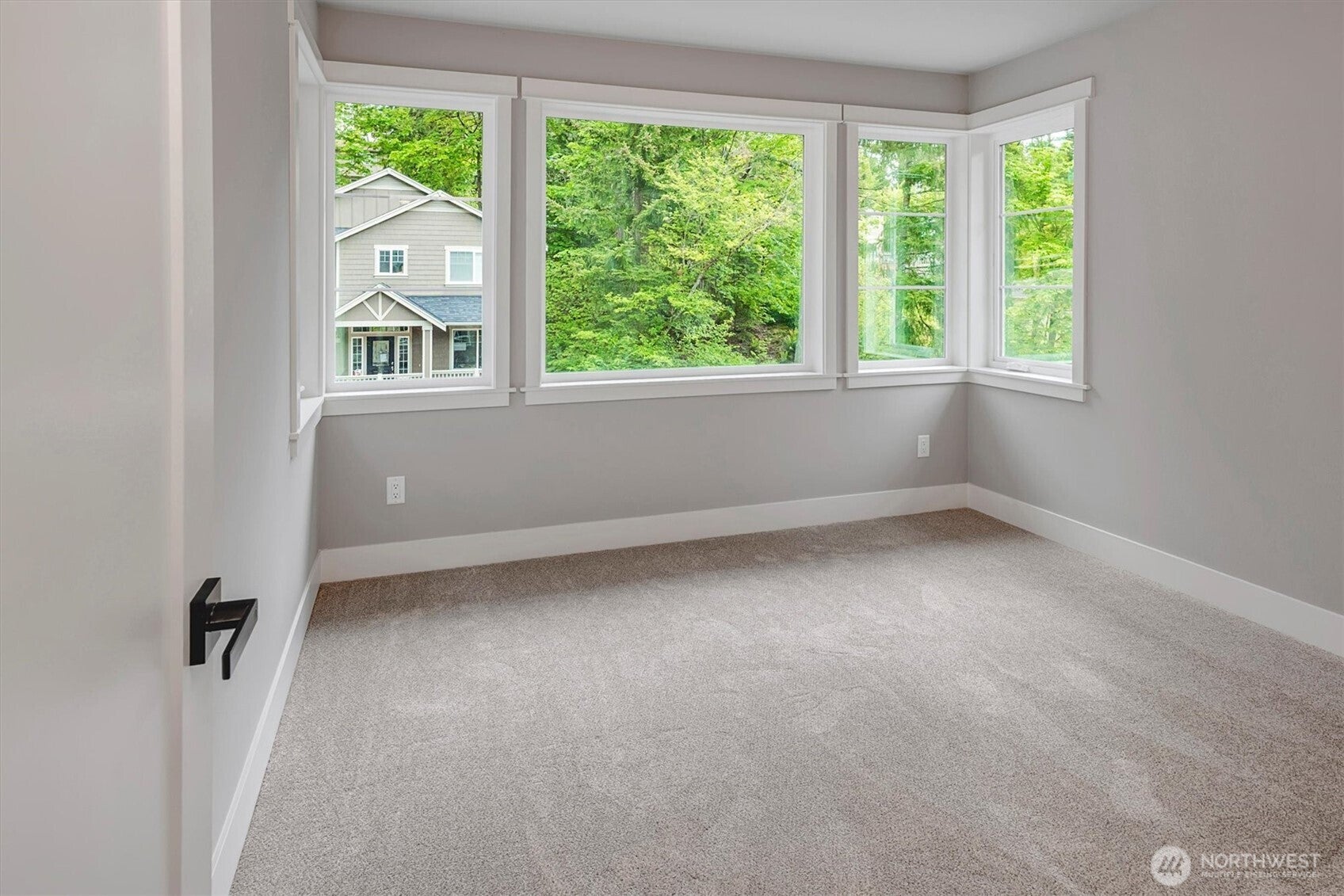 Sammamish, Washington, 98074, United States, 4 Bedrooms Bedrooms, ,4 BathroomsBathrooms,Residential,Active,1886848