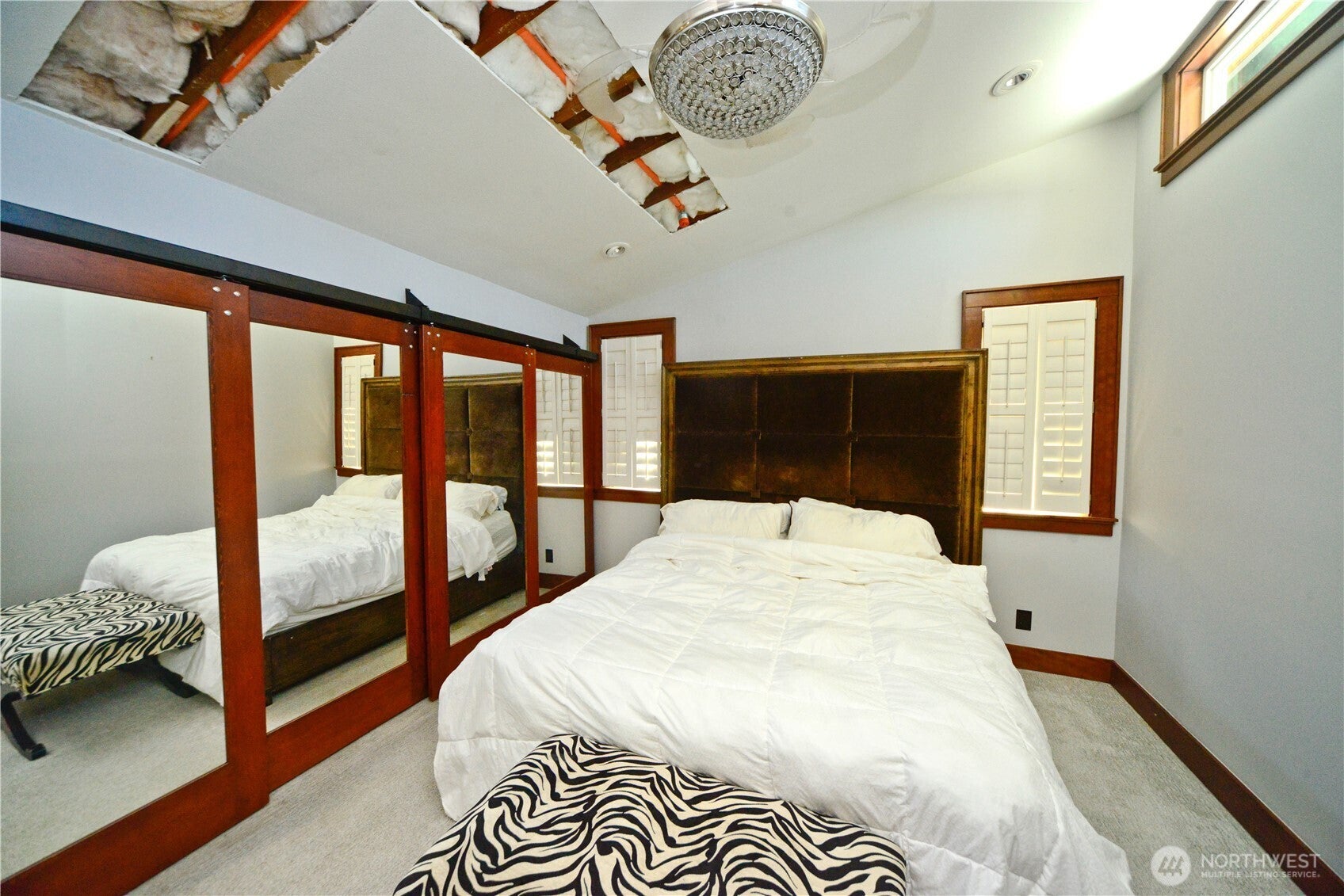 Kirkland, Washington, 98033, United States, 3 Bedrooms Bedrooms, ,3 BathroomsBathrooms,Residential,Active,1945839