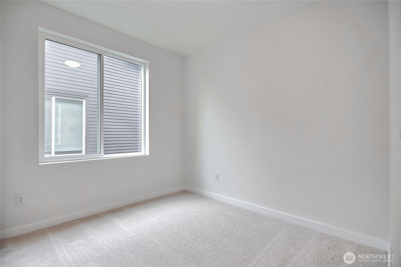 Bellevue, Washington, 98005, United States, 5 Bedrooms Bedrooms, ,4 BathroomsBathrooms,Residential,Active,1914804