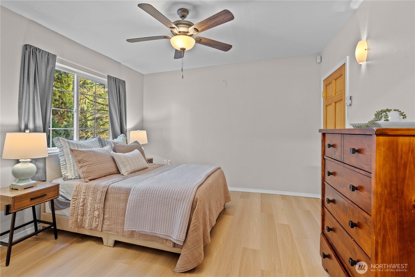 Auburn, Washington, 98092, United States, 3 Bedrooms Bedrooms, ,4 BathroomsBathrooms,Residential,Active,2011442