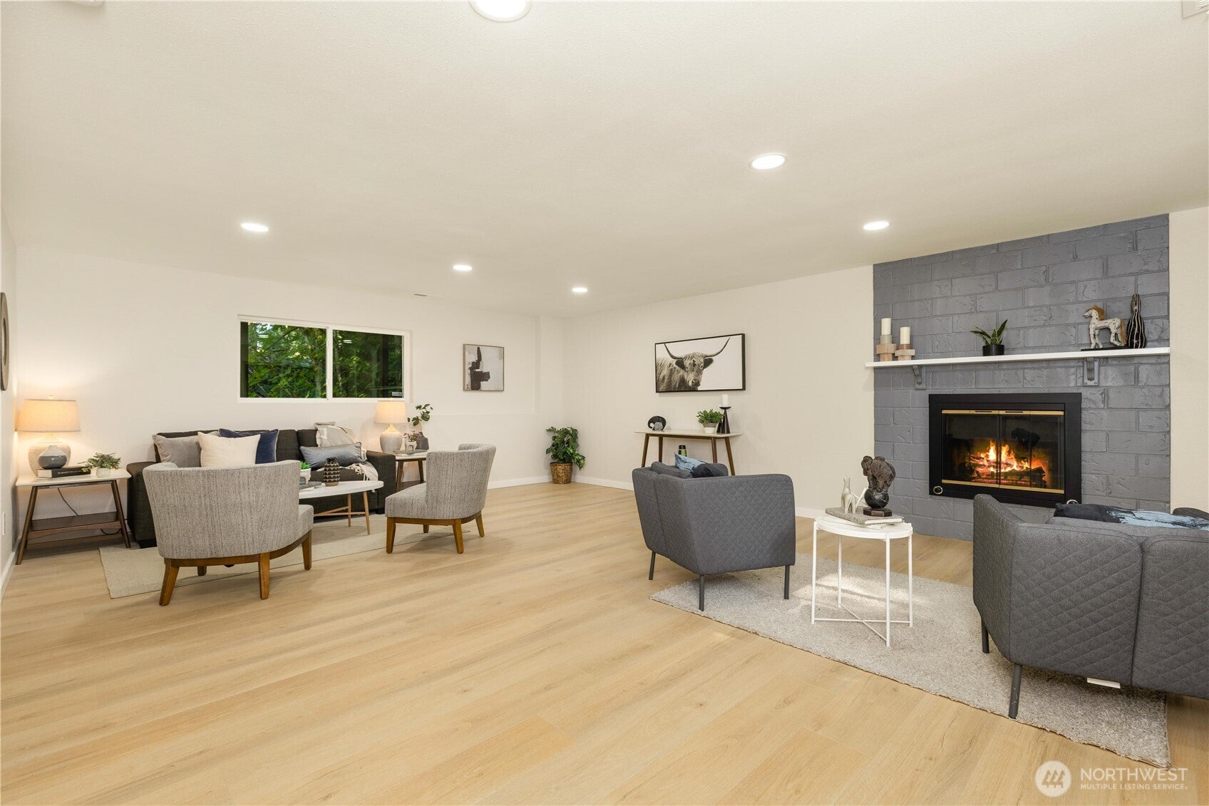 Woodinville, Washington, 98072, United States, 4 Bedrooms Bedrooms, ,3 BathroomsBathrooms,Residential,Active,1952507