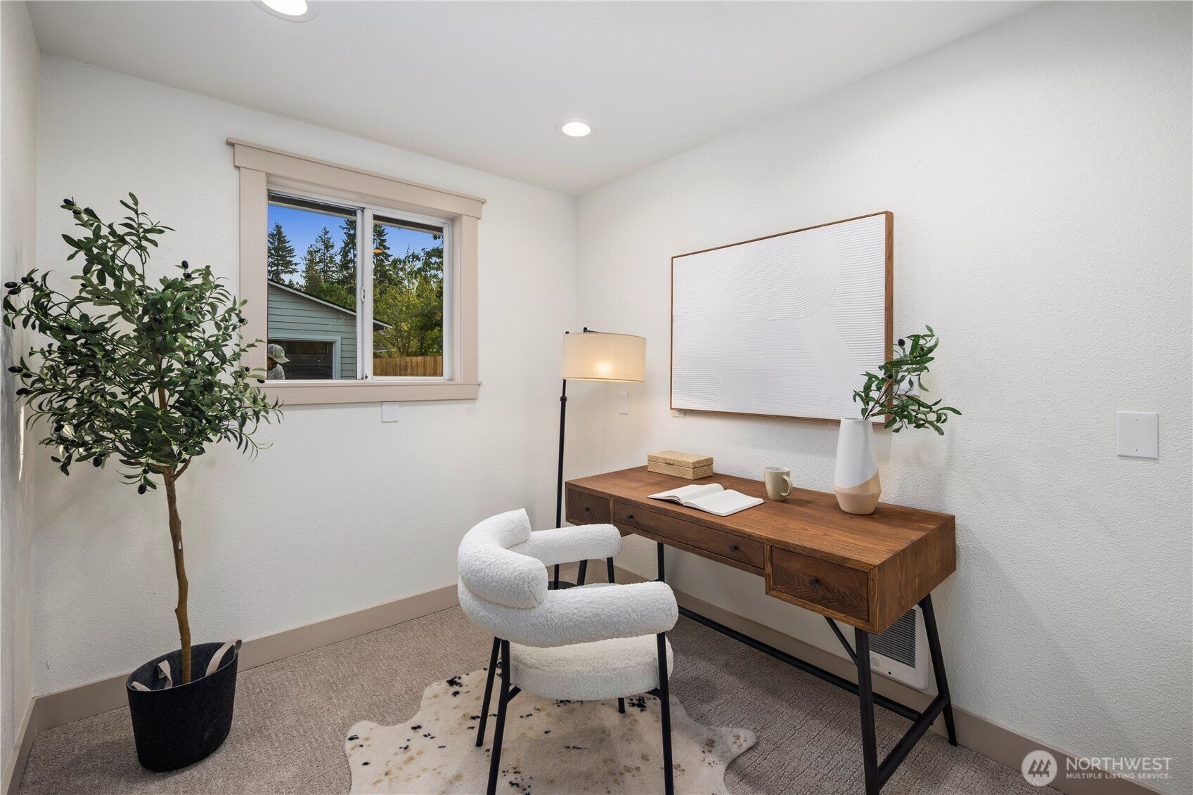 Shoreline, Washington, 98133, United States, 4 Bedrooms Bedrooms, ,3 BathroomsBathrooms,Residential,Active,1944038