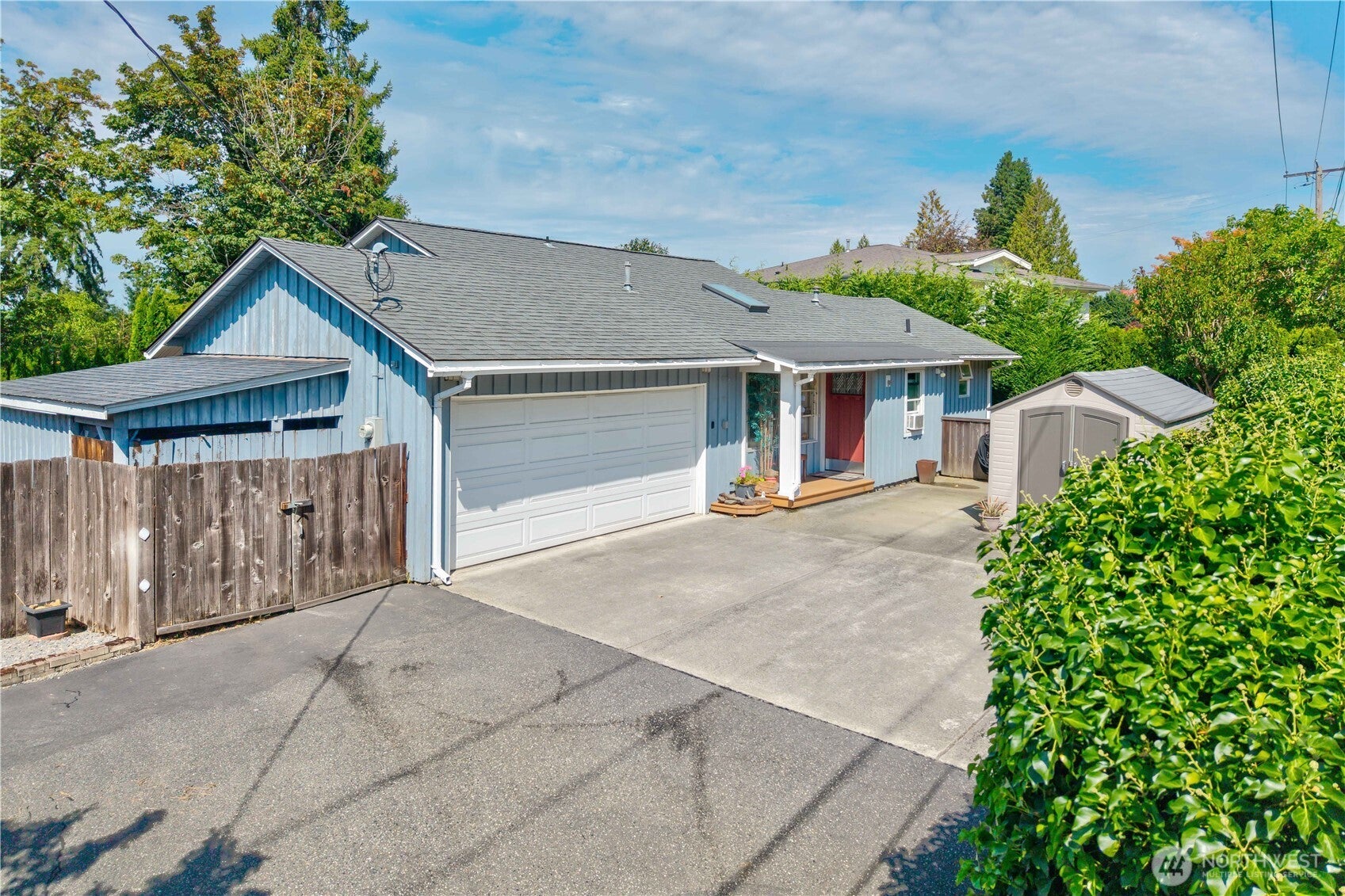 Clyde Hill, Washington, 98004, United States, 3 Bedrooms Bedrooms, ,1 BathroomBathrooms,Residential,Active,1922311