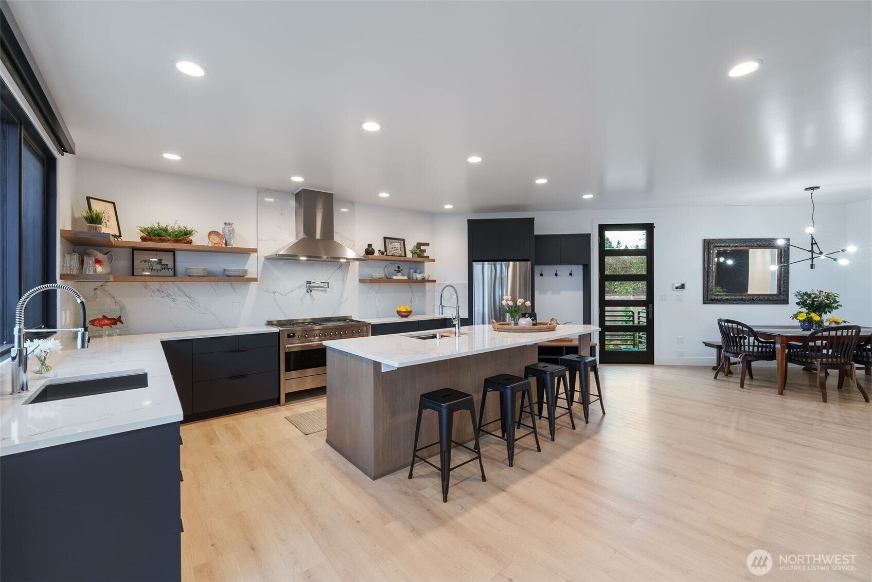 Tacoma, Washington, 98465, United States, 3 Bedrooms Bedrooms, ,4 BathroomsBathrooms,Residential,Active,1844266