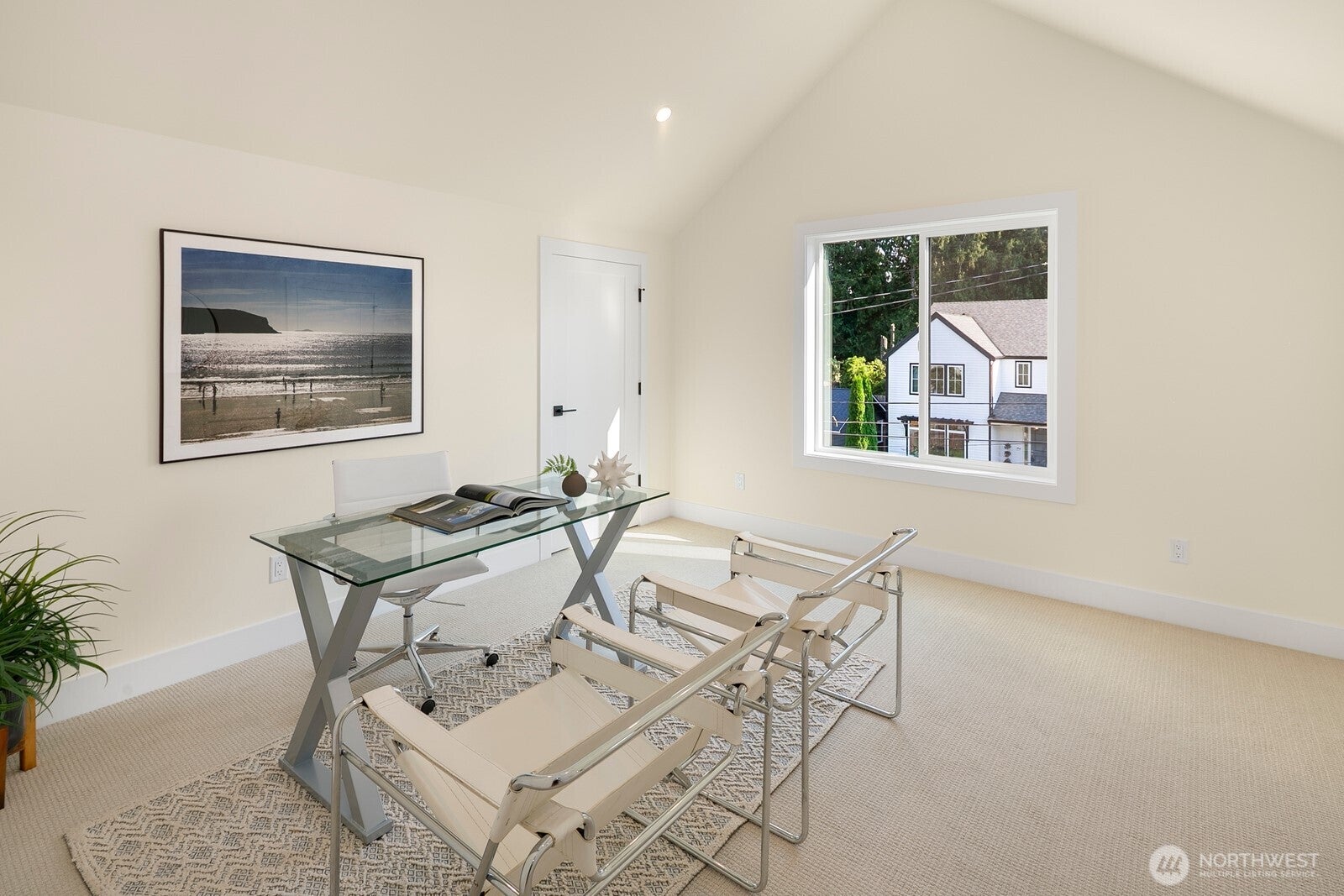 Seattle, Washington, 98115, United States, 4 Bedrooms Bedrooms, ,4 BathroomsBathrooms,Residential,Active,1988432