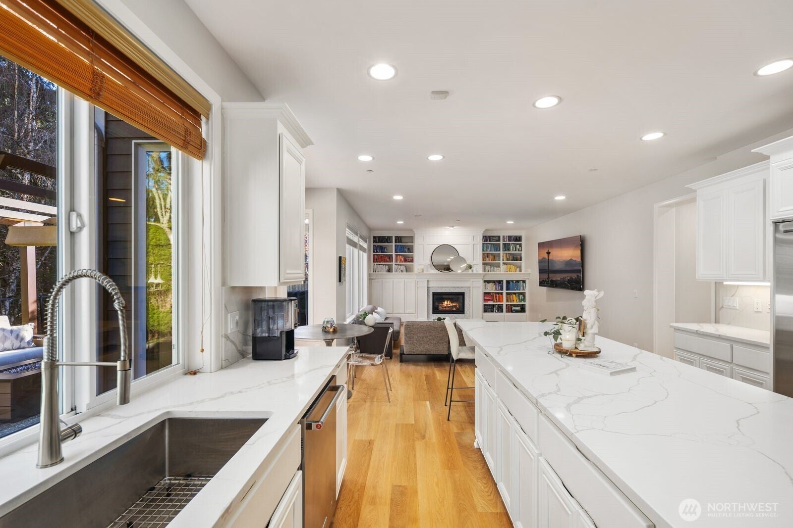 Mill Creek, Washington, 98012, United States, 4 Bedrooms Bedrooms, ,4 BathroomsBathrooms,Residential,Active,2017884