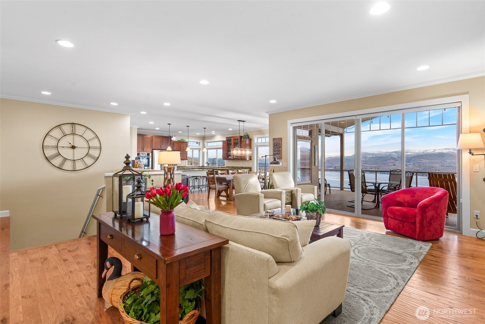 Chelan, Washington, 98816, United States, 5 Bedrooms Bedrooms, ,4 BathroomsBathrooms,Residential,Active,2009141