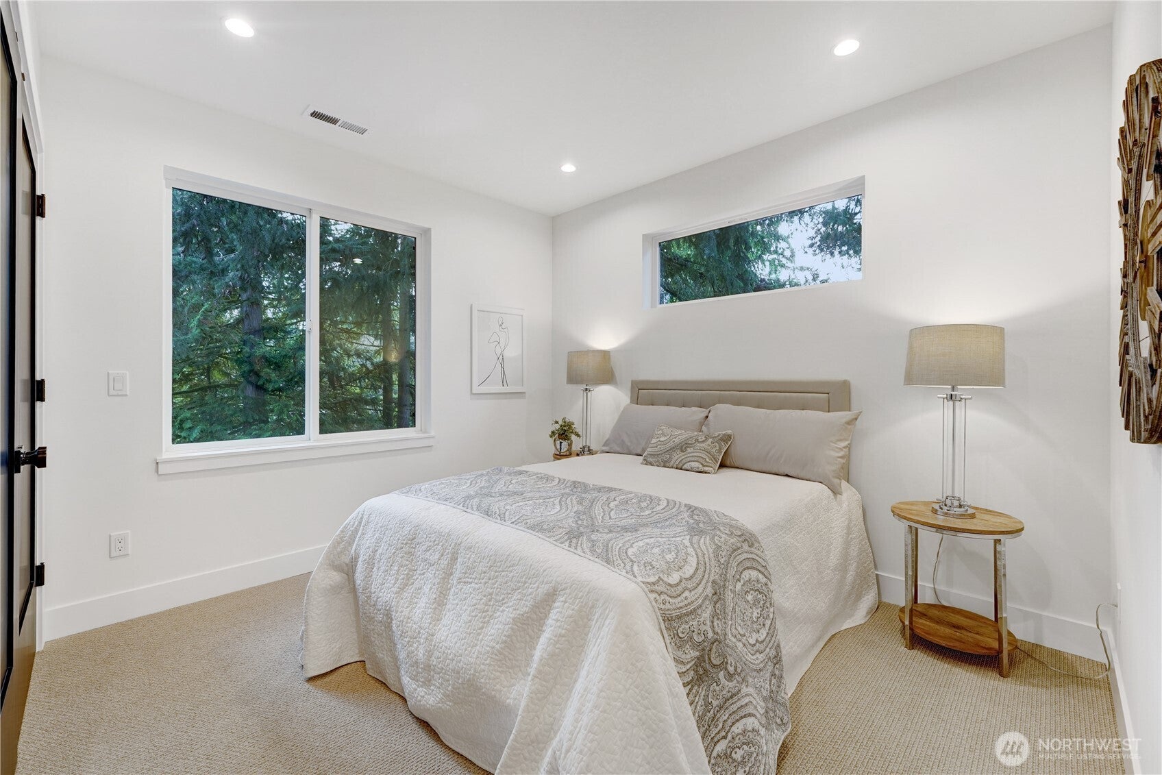 Kirkland, Washington, 98033, United States, 6 Bedrooms Bedrooms, ,7 BathroomsBathrooms,Residential,Active,2008735