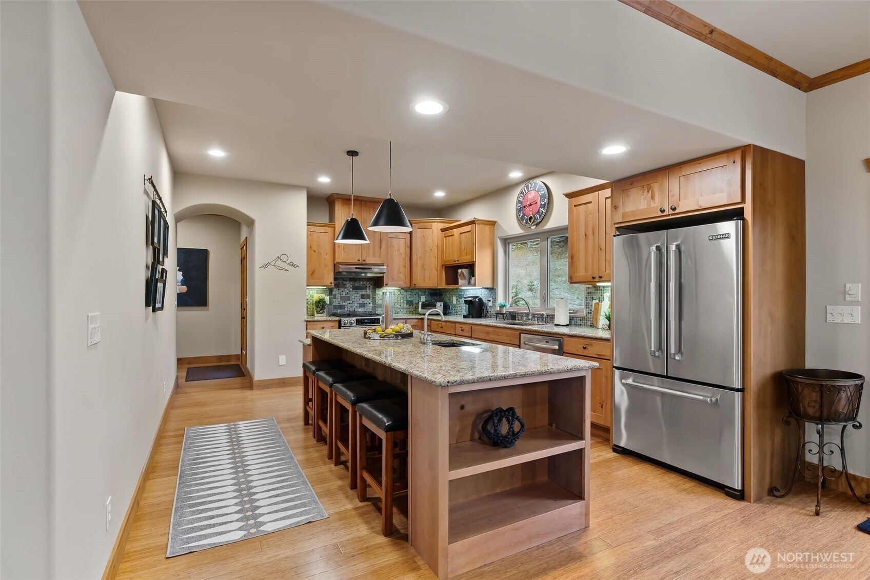 Cle Elum, Washington, 98922, United States, 4 Bedrooms Bedrooms, ,4 BathroomsBathrooms,Residential,Active,1998577