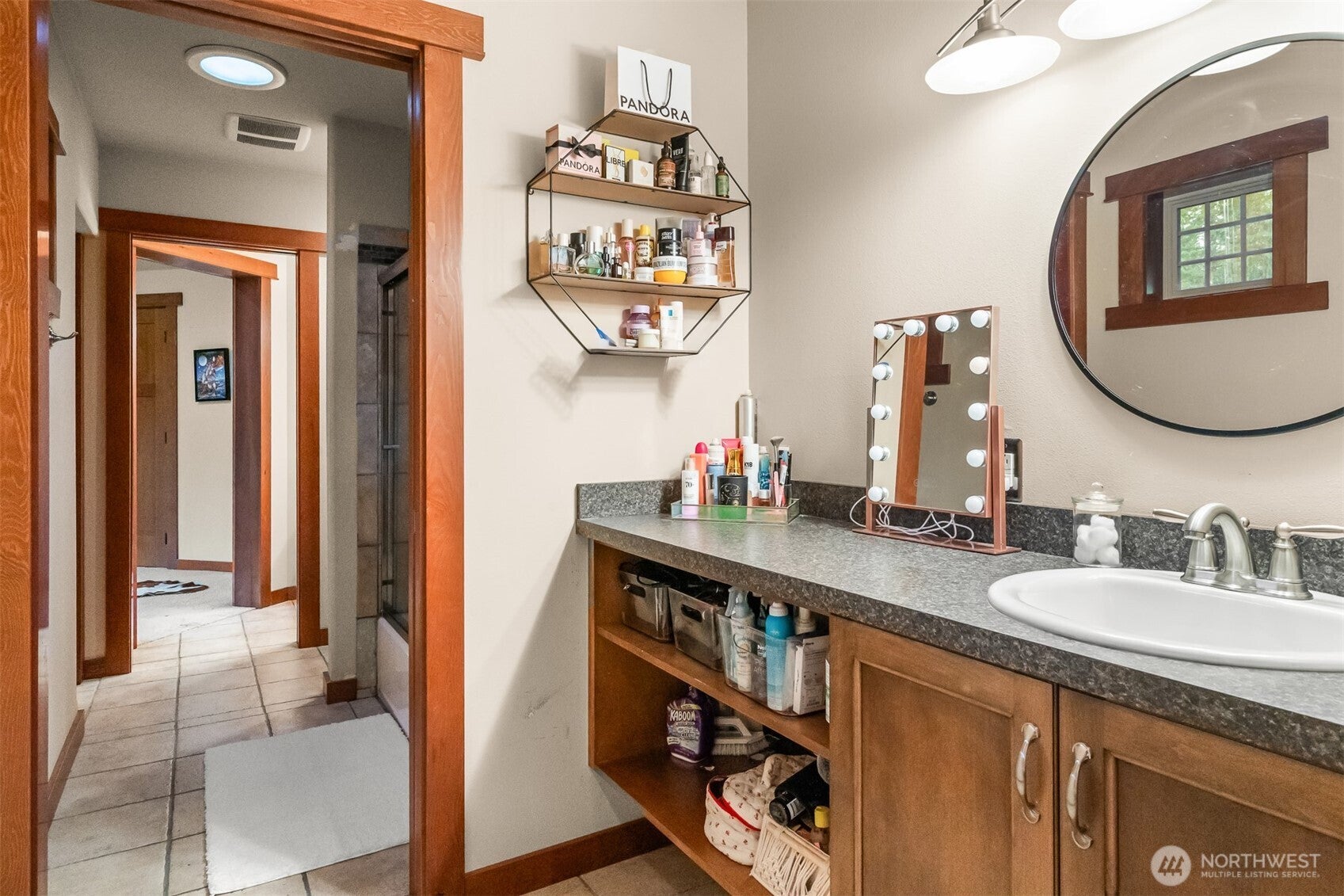 Roy, Washington, 98580, United States, 5 Bedrooms Bedrooms, ,5 BathroomsBathrooms,Residential,Contingent,2007210