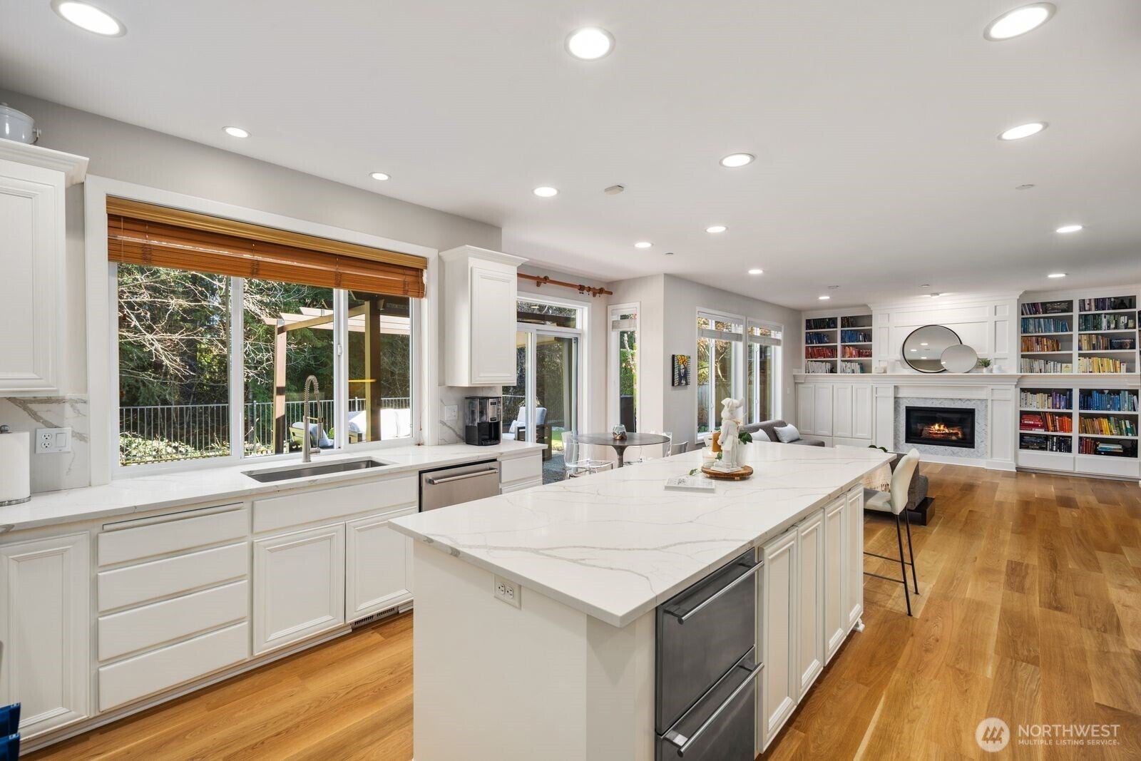 Mill Creek, Washington, 98012, United States, 4 Bedrooms Bedrooms, ,4 BathroomsBathrooms,Residential,Active,2017884