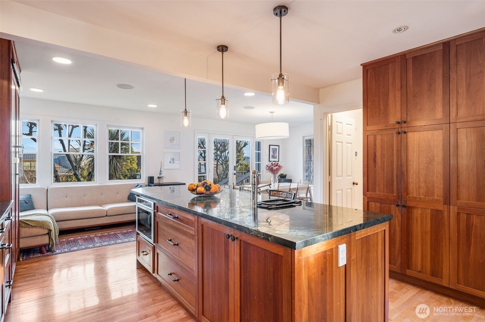 Seattle, Washington, 98144, United States, 5 Bedrooms Bedrooms, ,4 BathroomsBathrooms,Residential,Active,1988732