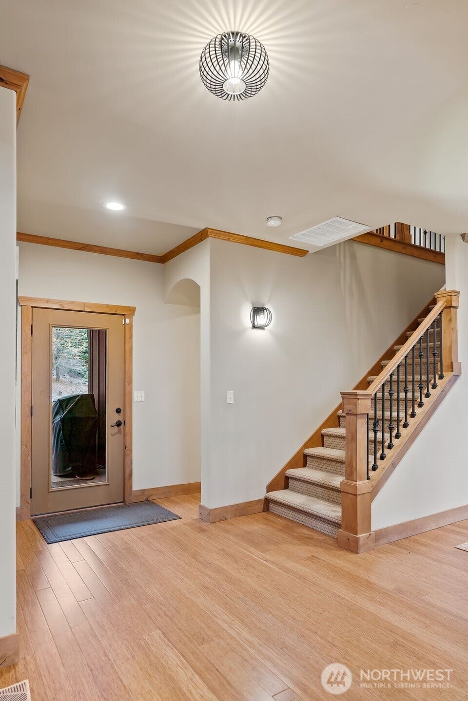 Cle Elum, Washington, 98922, United States, 4 Bedrooms Bedrooms, ,4 BathroomsBathrooms,Residential,Active,1998577