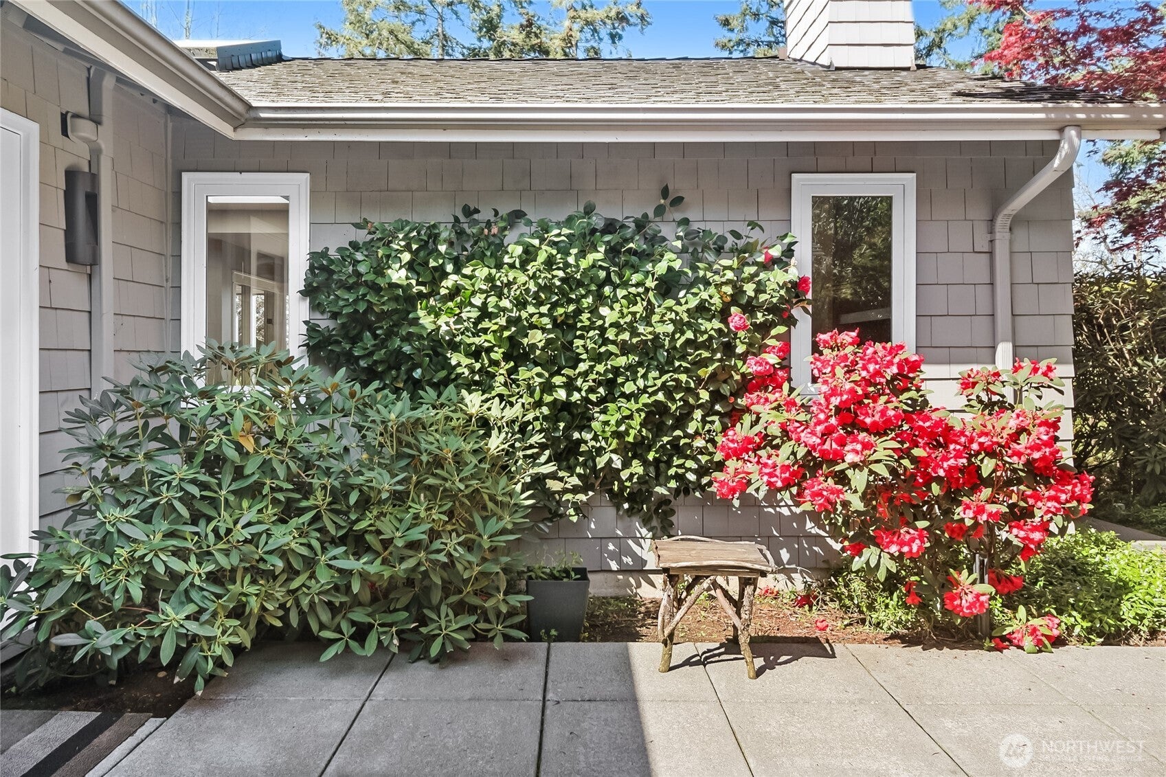 Medina, Washington, 98039, United States, 3 Bedrooms Bedrooms, ,3 BathroomsBathrooms,Residential,Active,1781504