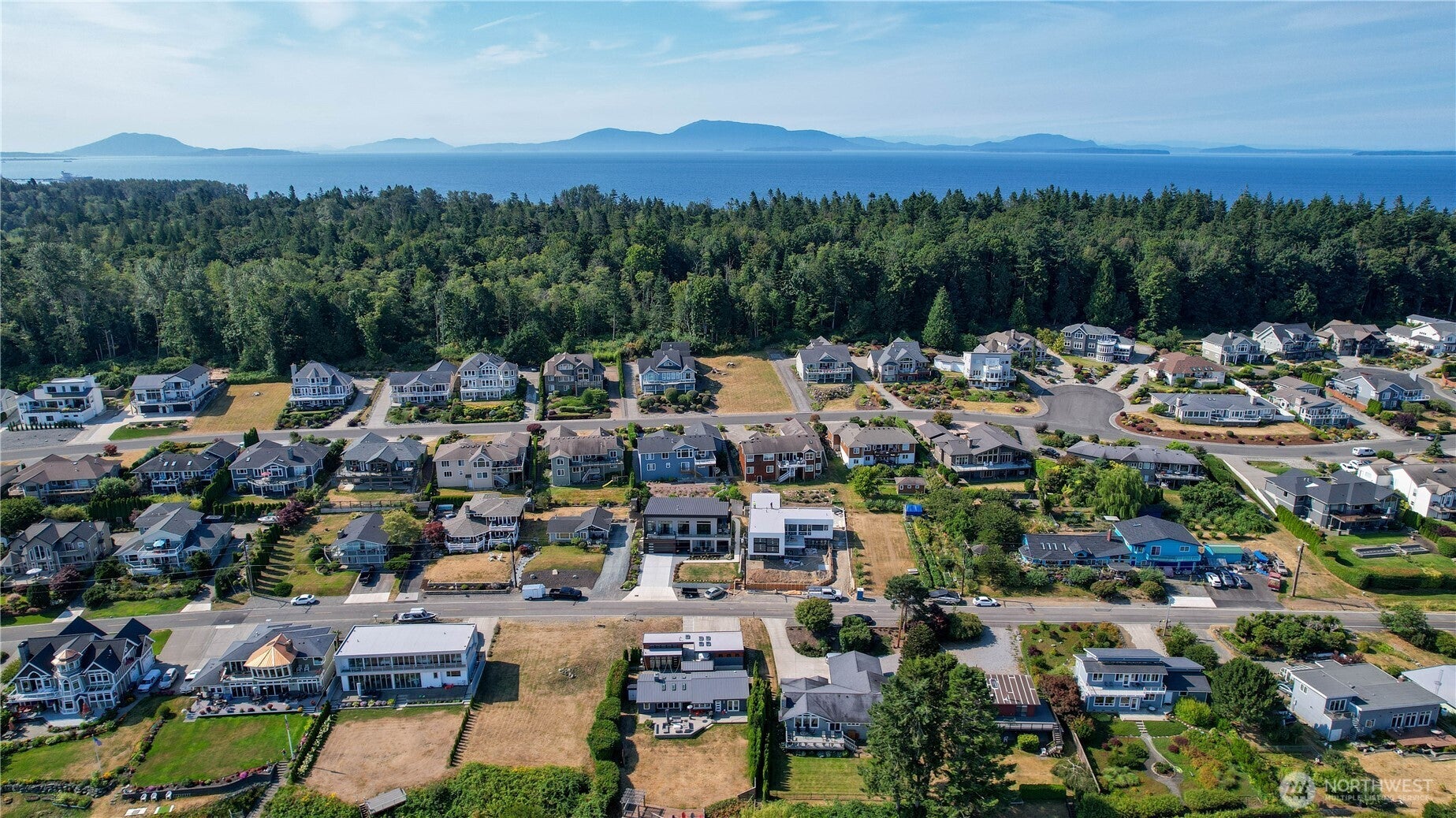 Blaine, Washington, 98230, United States, 3 Bedrooms Bedrooms, ,5 BathroomsBathrooms,Residential,Active,1904134