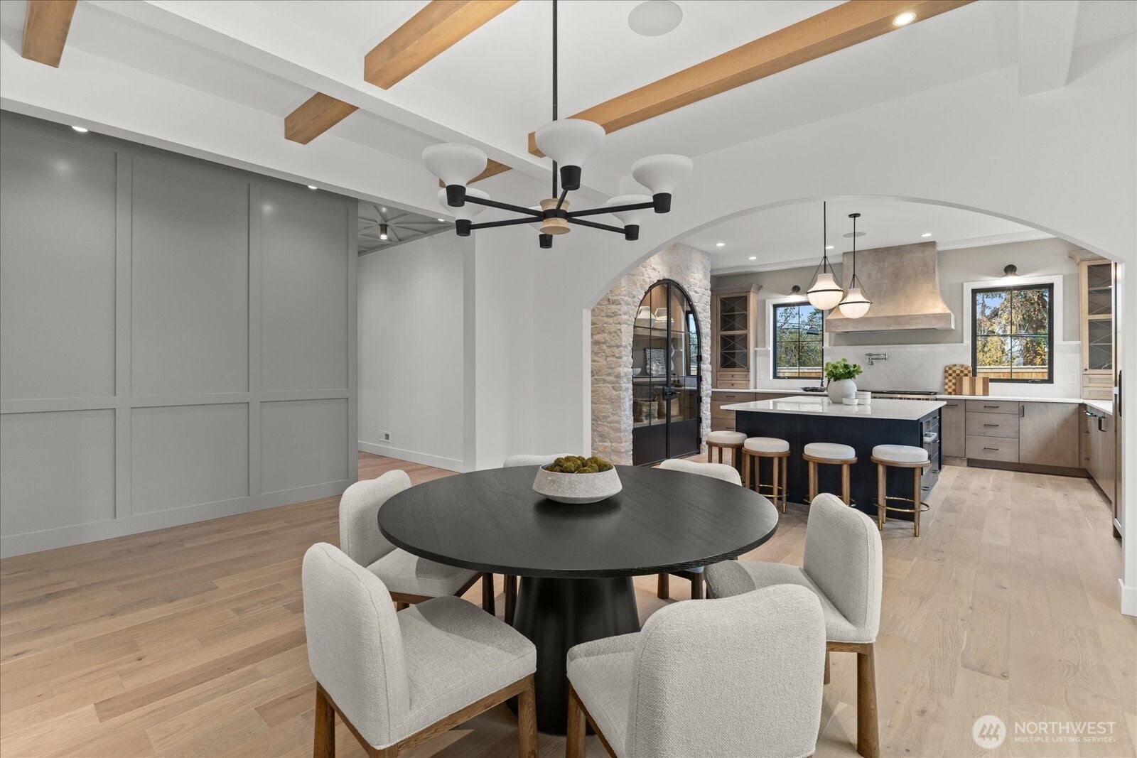 Bellevue, Washington, 98004, United States, 5 Bedrooms Bedrooms, ,6 BathroomsBathrooms,Residential,Active,2002362