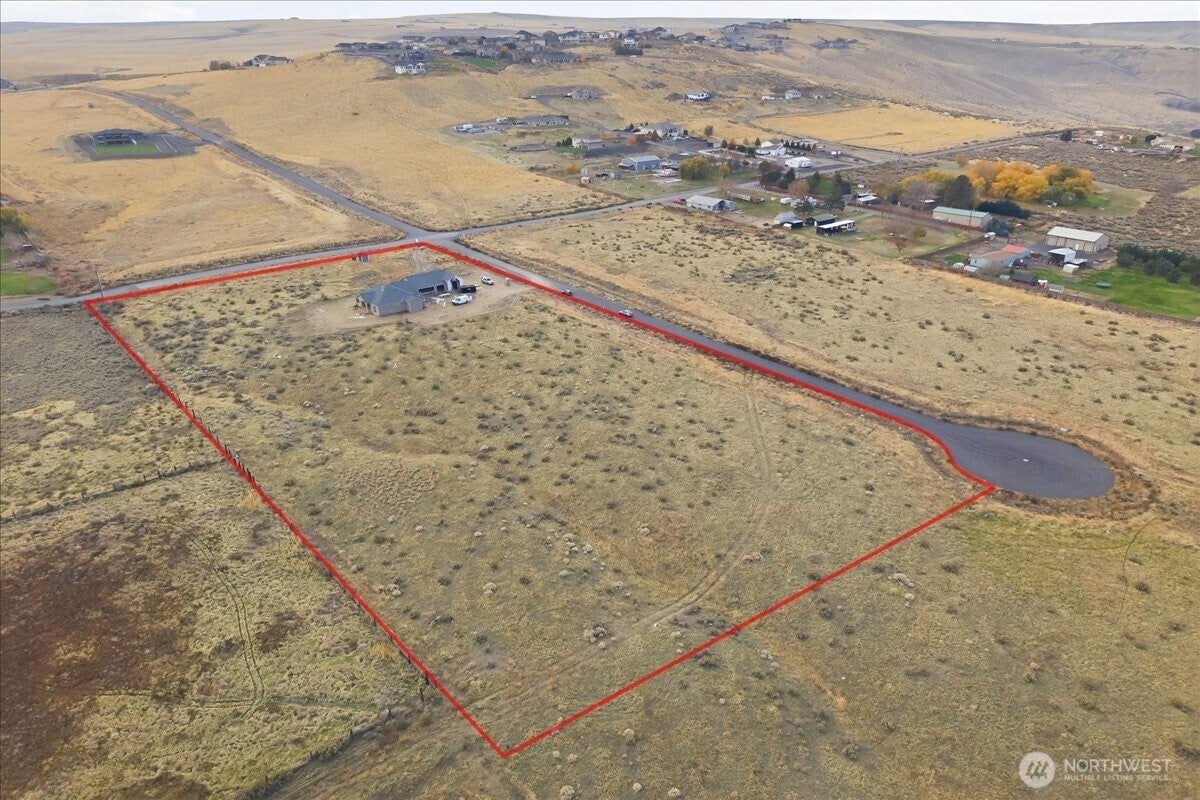 Kennewick, Washington, 99338, United States, 4 Bedrooms Bedrooms, ,3 BathroomsBathrooms,Residential,Active,1996297