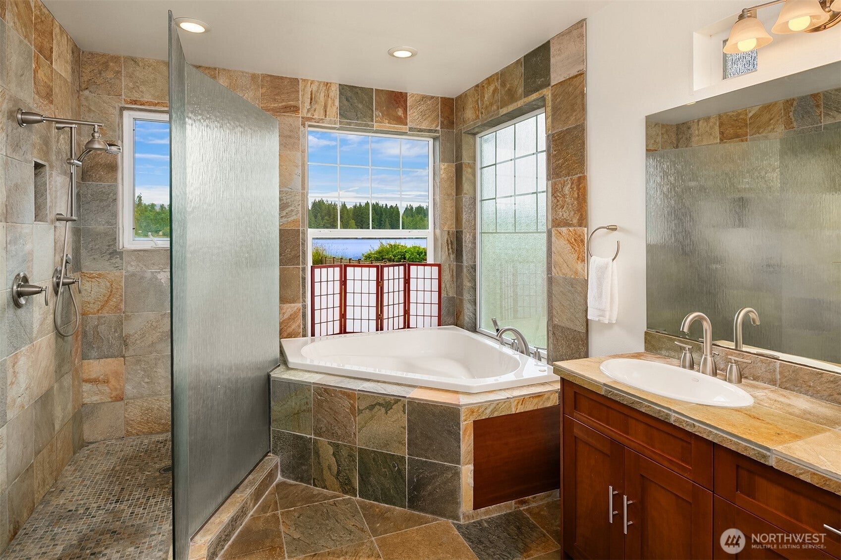Carnation, Washington, 98014, United States, ,3 BathroomsBathrooms,Residential,Active,1871260