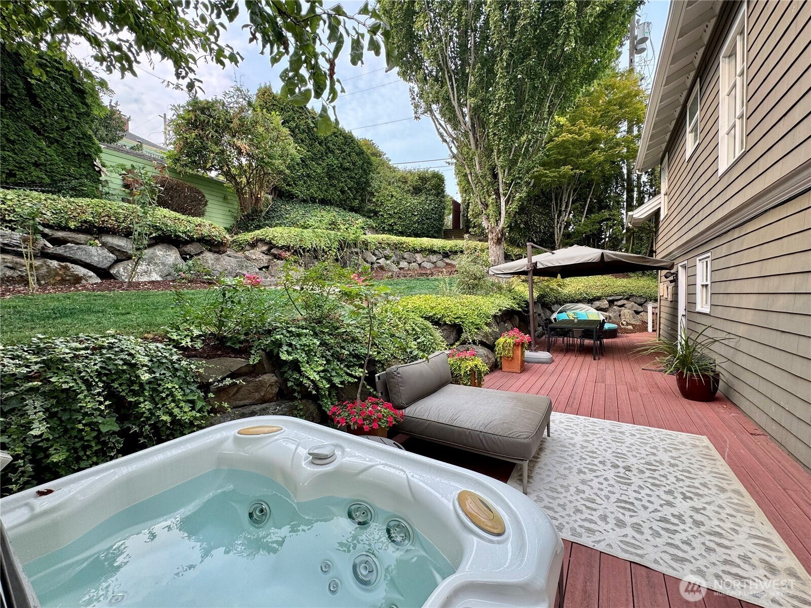 Seattle, Washington, 98144, United States, 5 Bedrooms Bedrooms, ,4 BathroomsBathrooms,Residential,Active,1936447