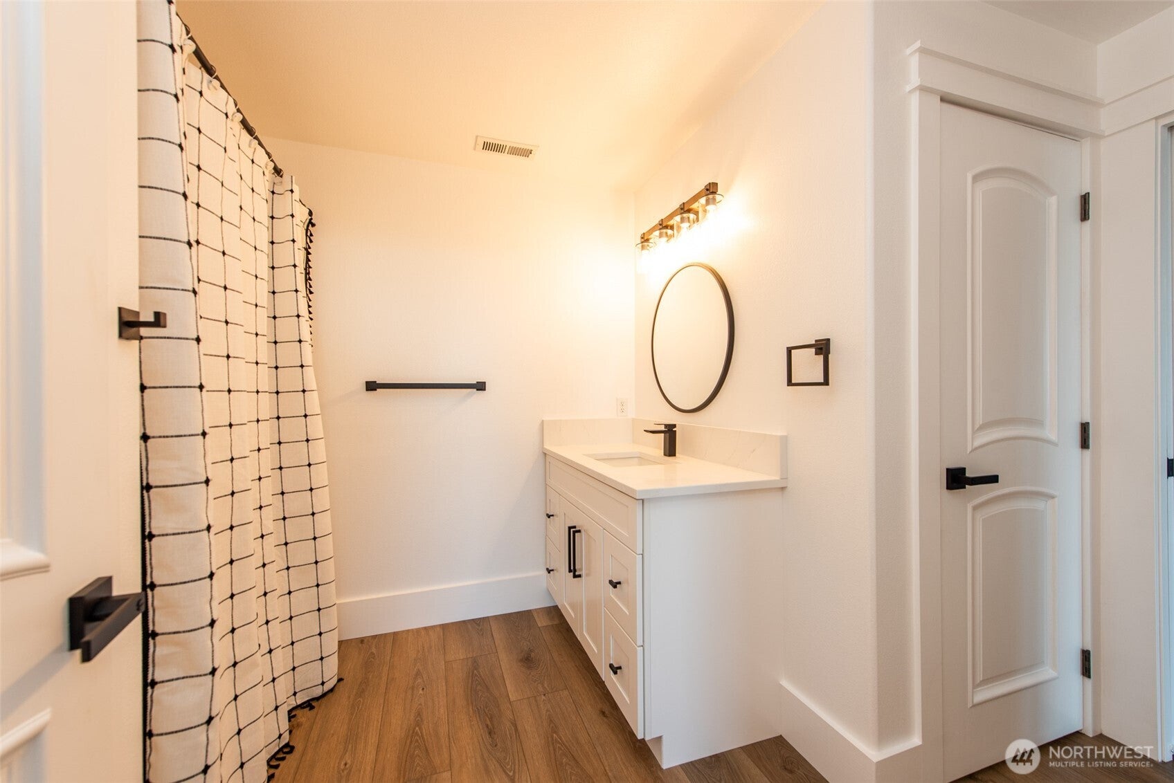 Sequim, Washington, 98382, United States, 3 Bedrooms Bedrooms, ,3 BathroomsBathrooms,Residential,Active,1960147