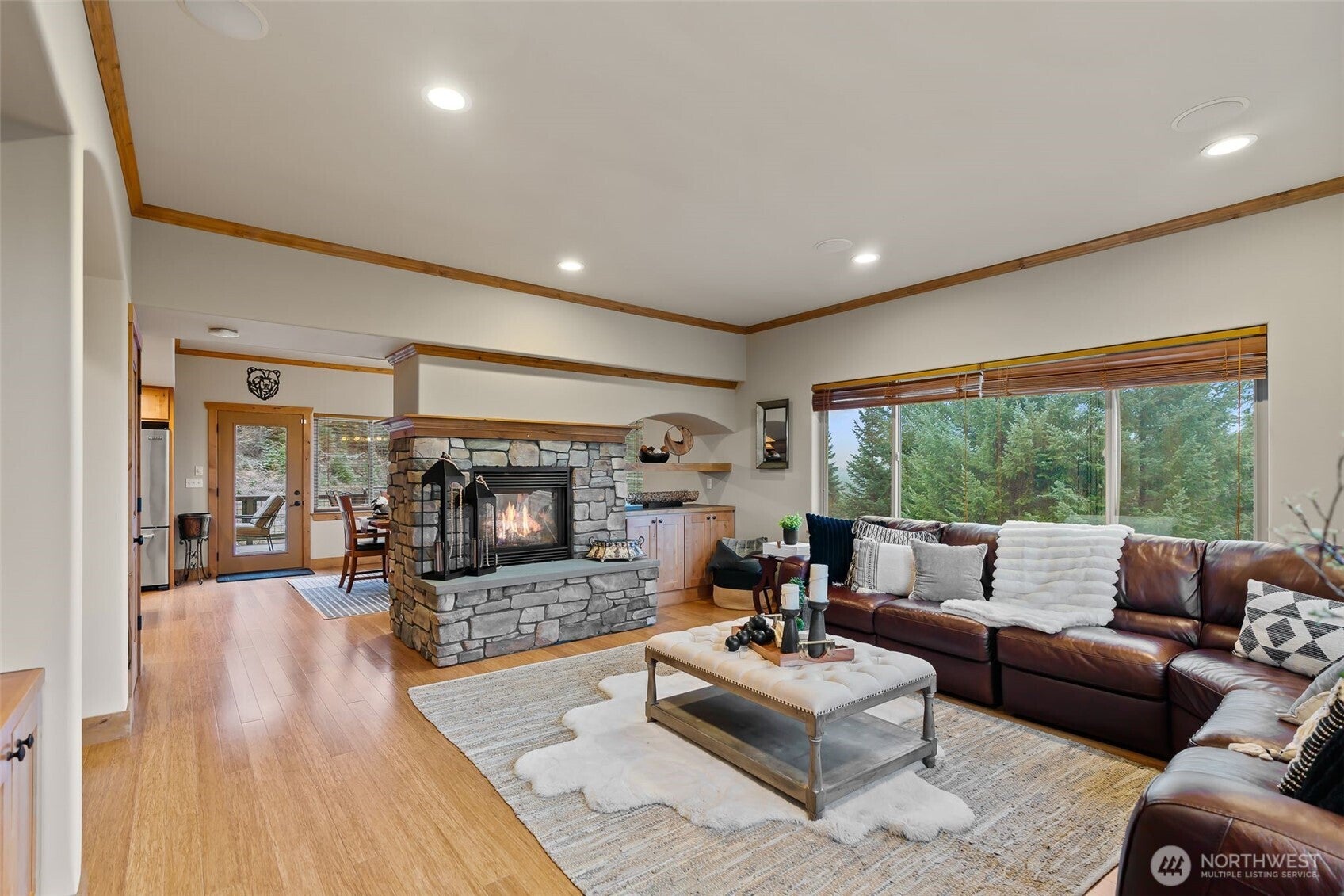 Cle Elum, Washington, 98922, United States, 4 Bedrooms Bedrooms, ,4 BathroomsBathrooms,Residential,Active,1998577