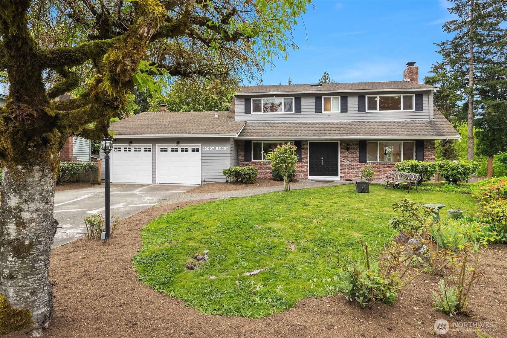 Bellevue, Washington, 98007, United States, ,3 BathroomsBathrooms,Residential,Active,1790832